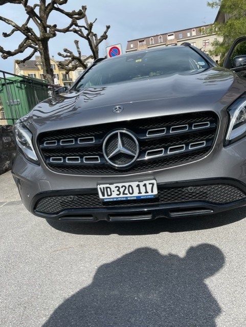 MERCEDES-BENZ GLA 200 Night Star 7G-DCT