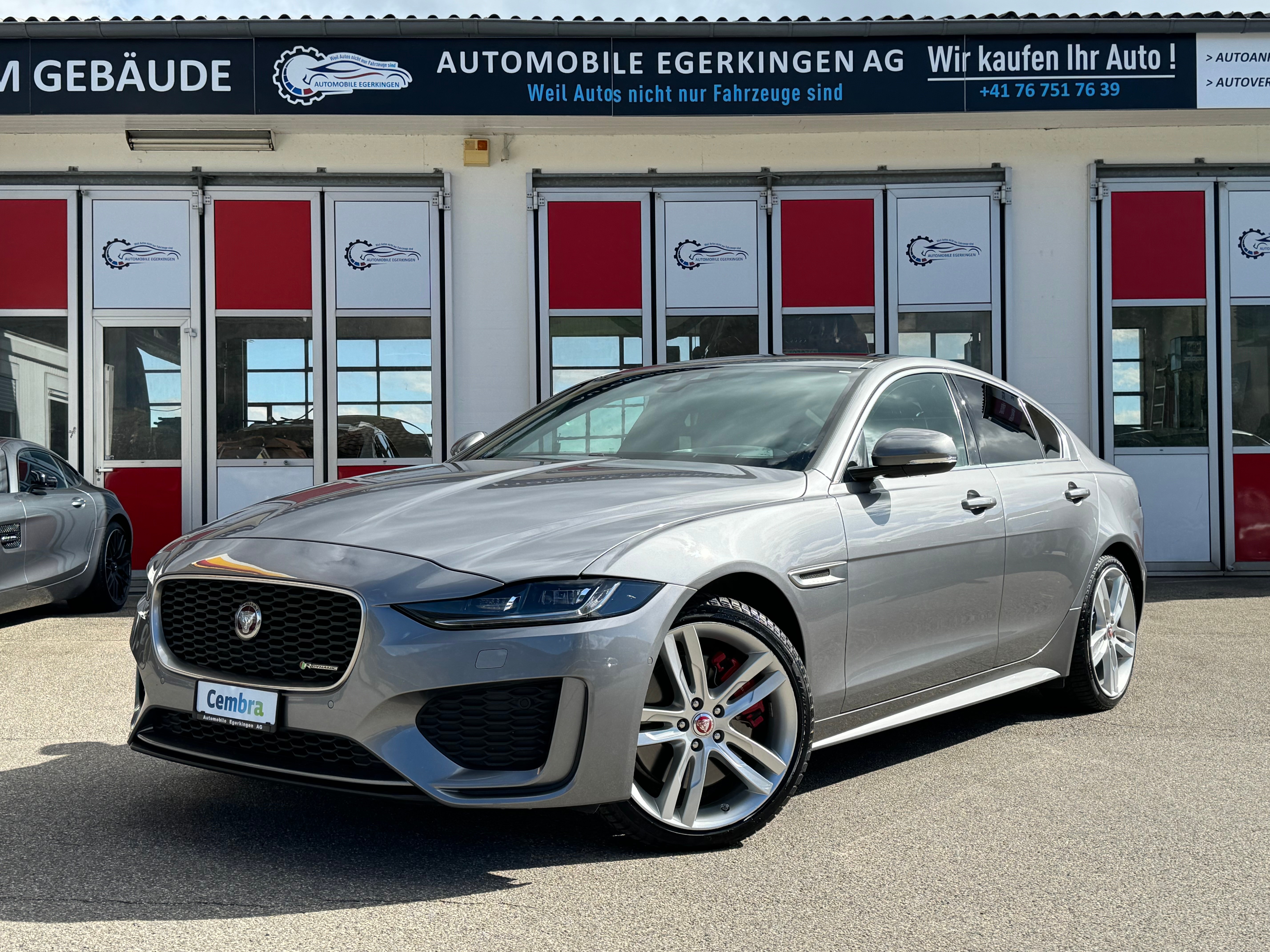 JAGUAR XE 2.0 R-Dynamic HSE P300 AWD Automat