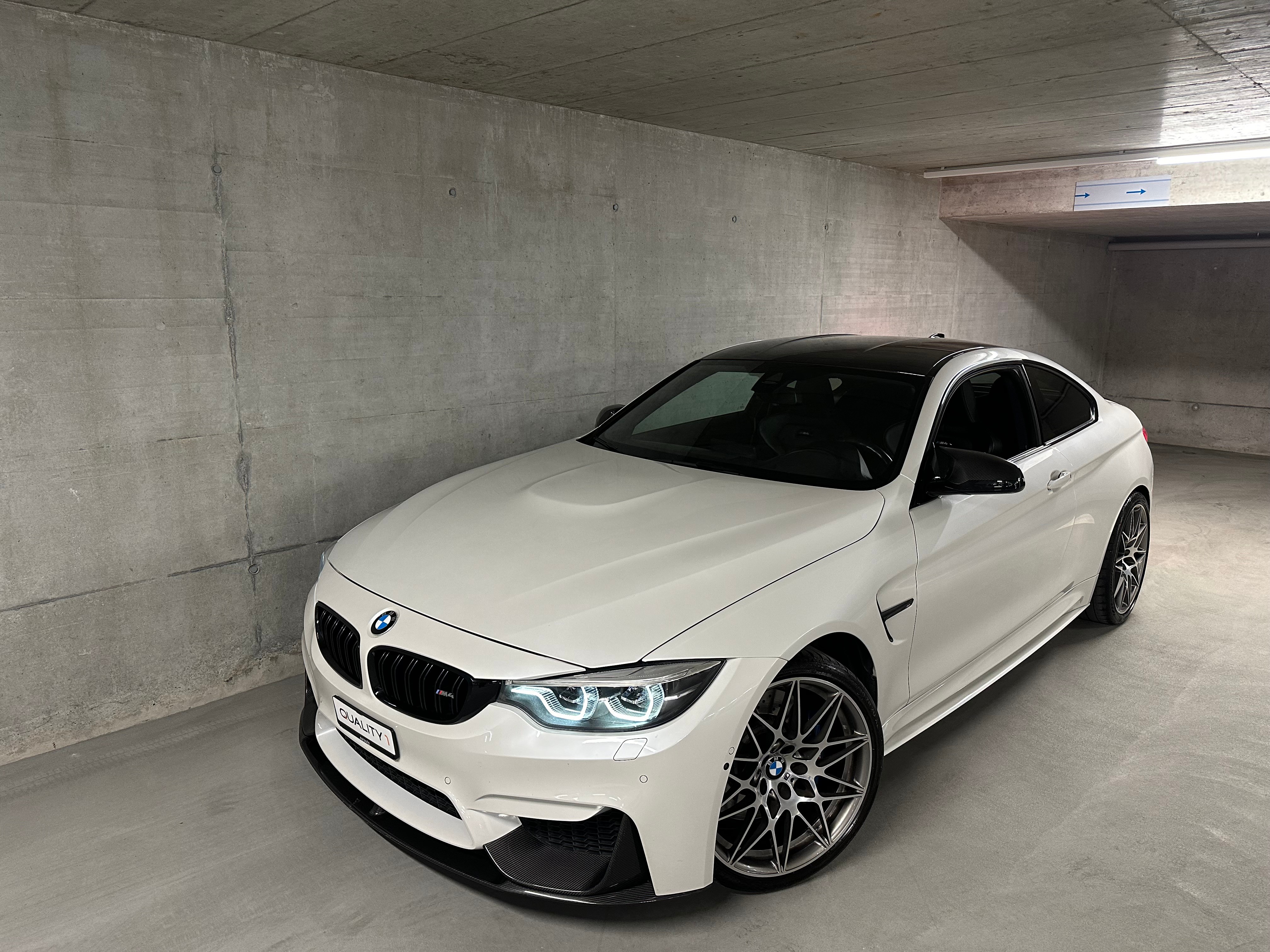 BMW M4 Coupé Competition DKG