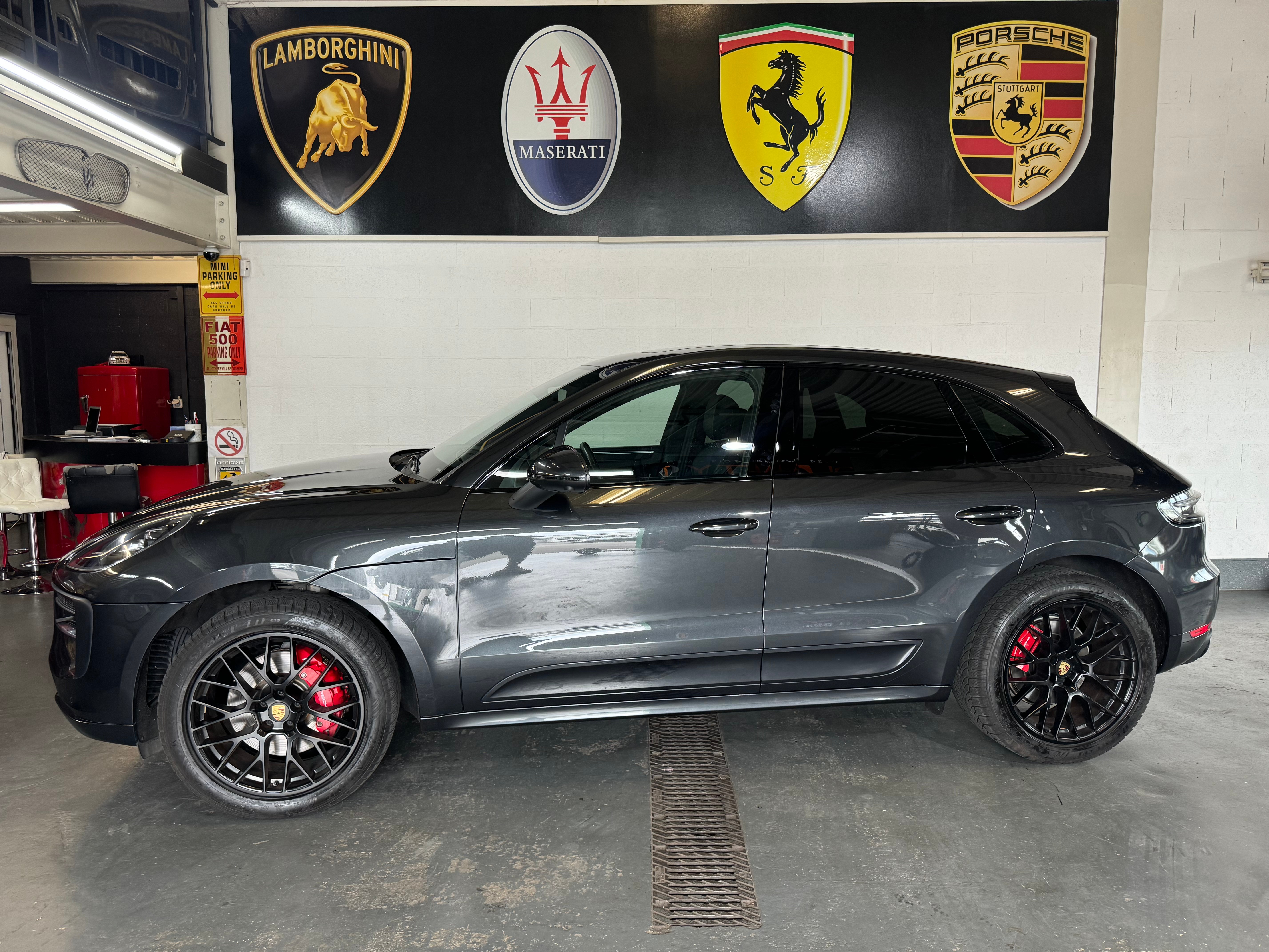 PORSCHE Macan GTS PDK