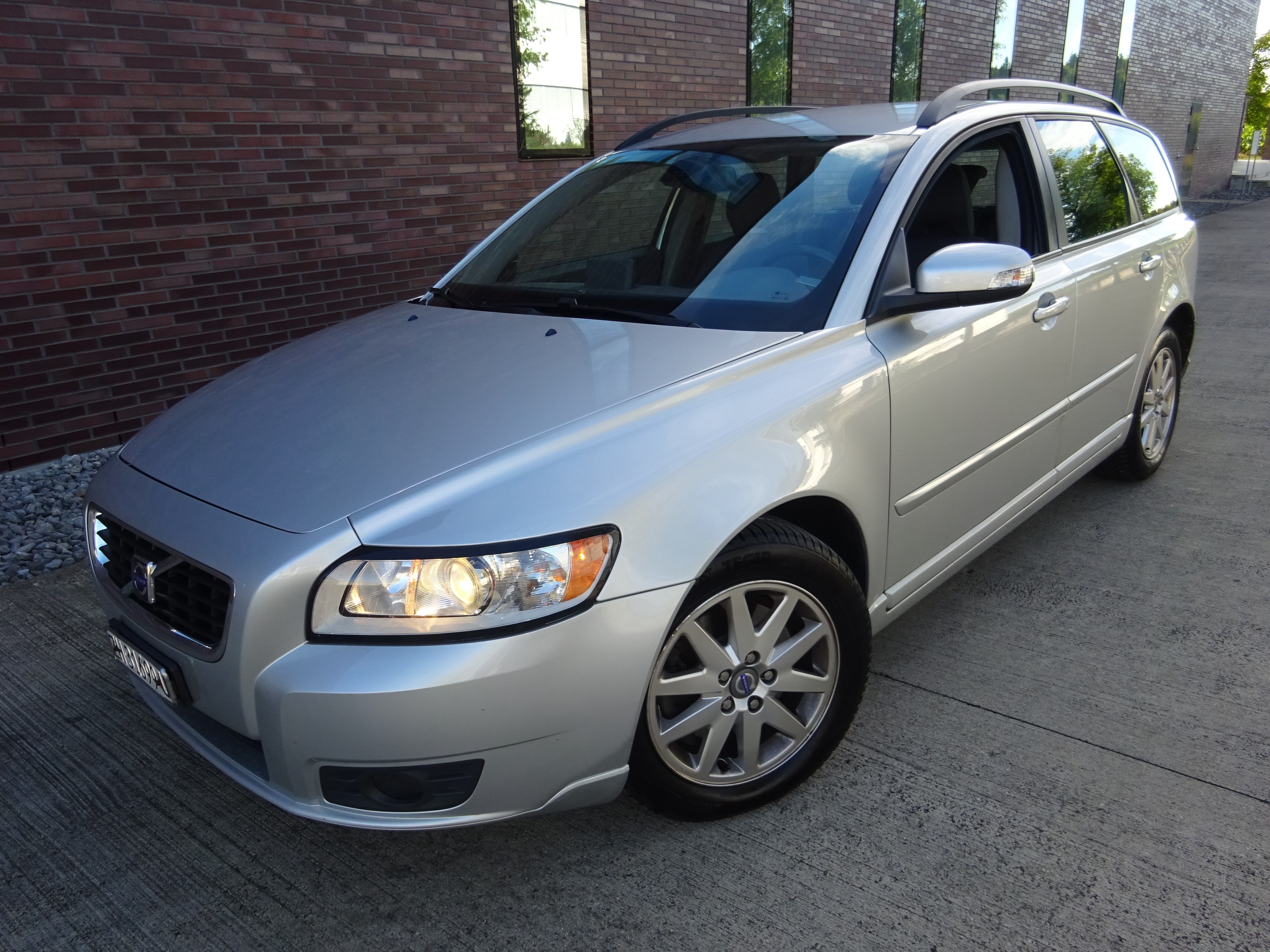 VOLVO V50 2.0D Summum