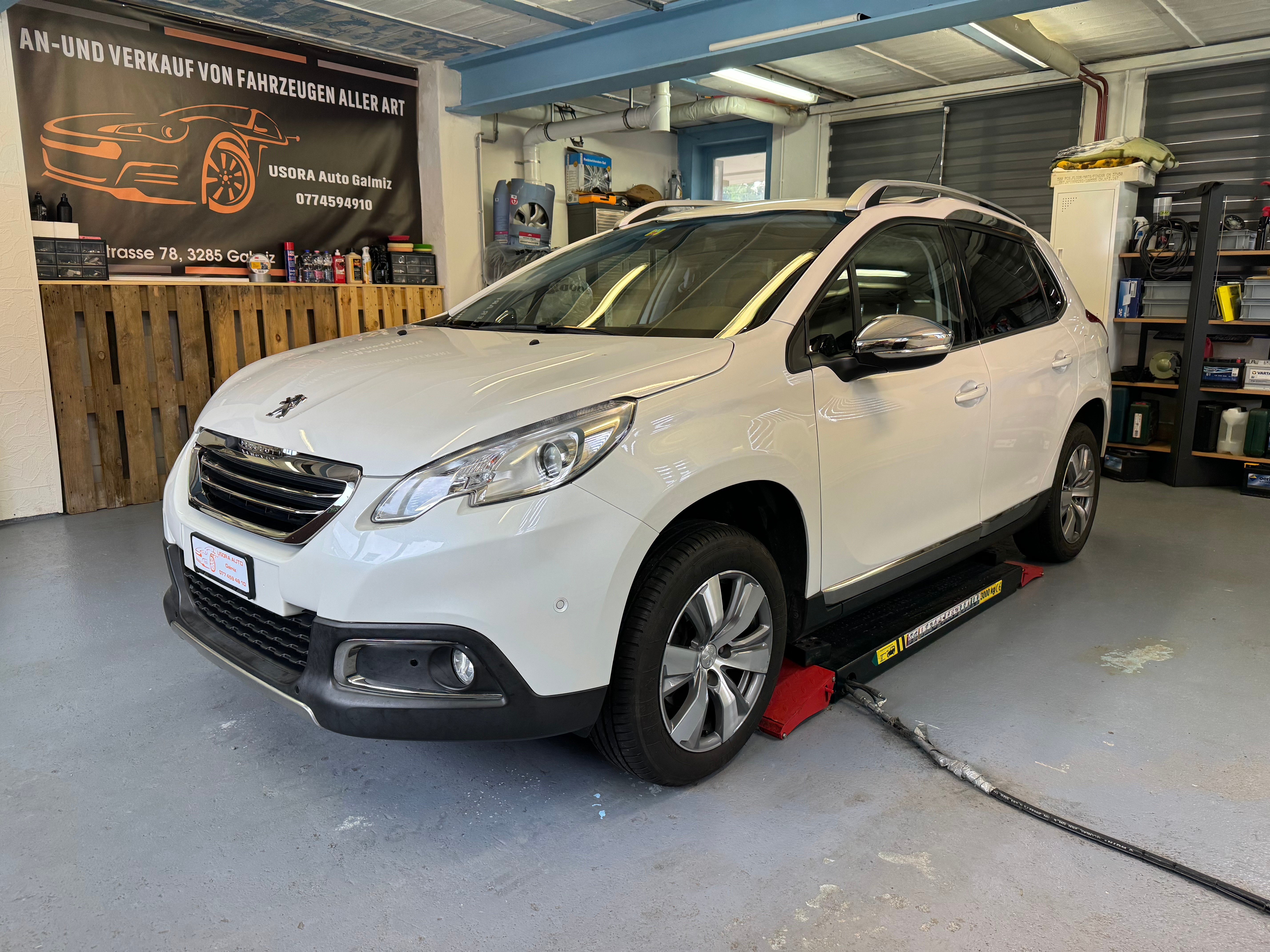 PEUGEOT 2008 1.2 PureTech Allure