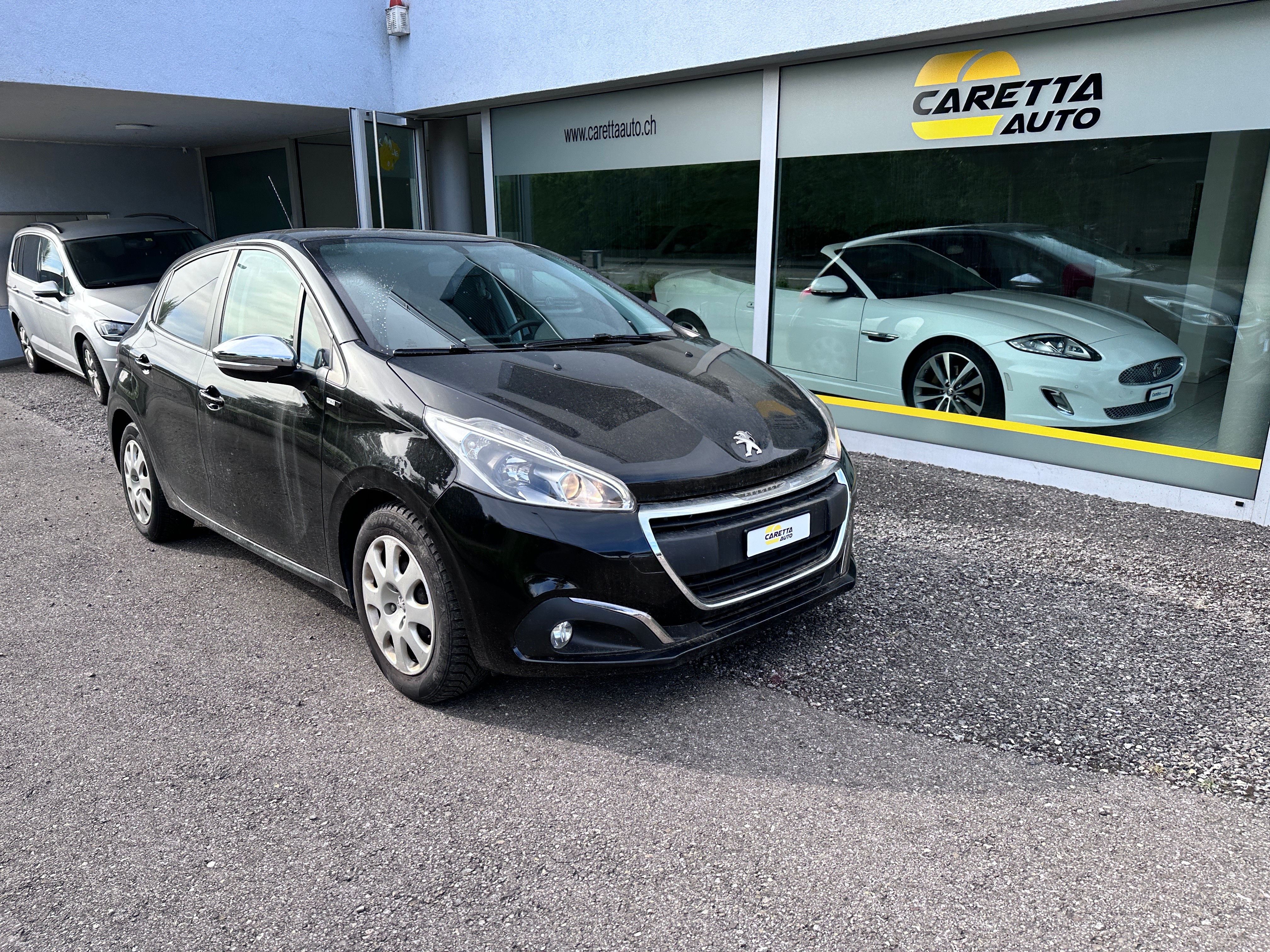 PEUGEOT 208 1.2 PureTech Active