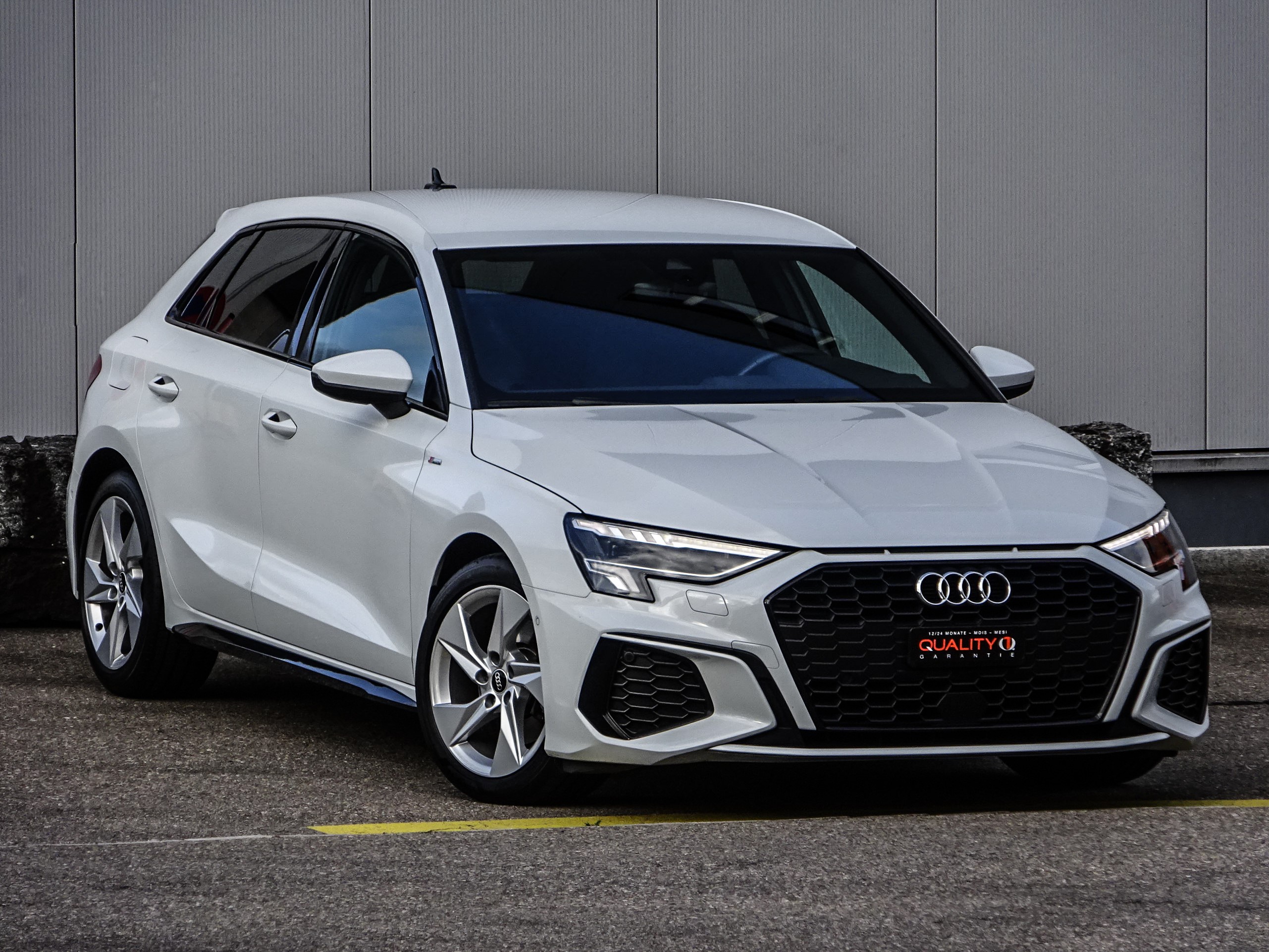 AUDI A3 Sportback 35 TFSI S line Attraction // CH-Fahrzeug // Audi Werksgarantie...