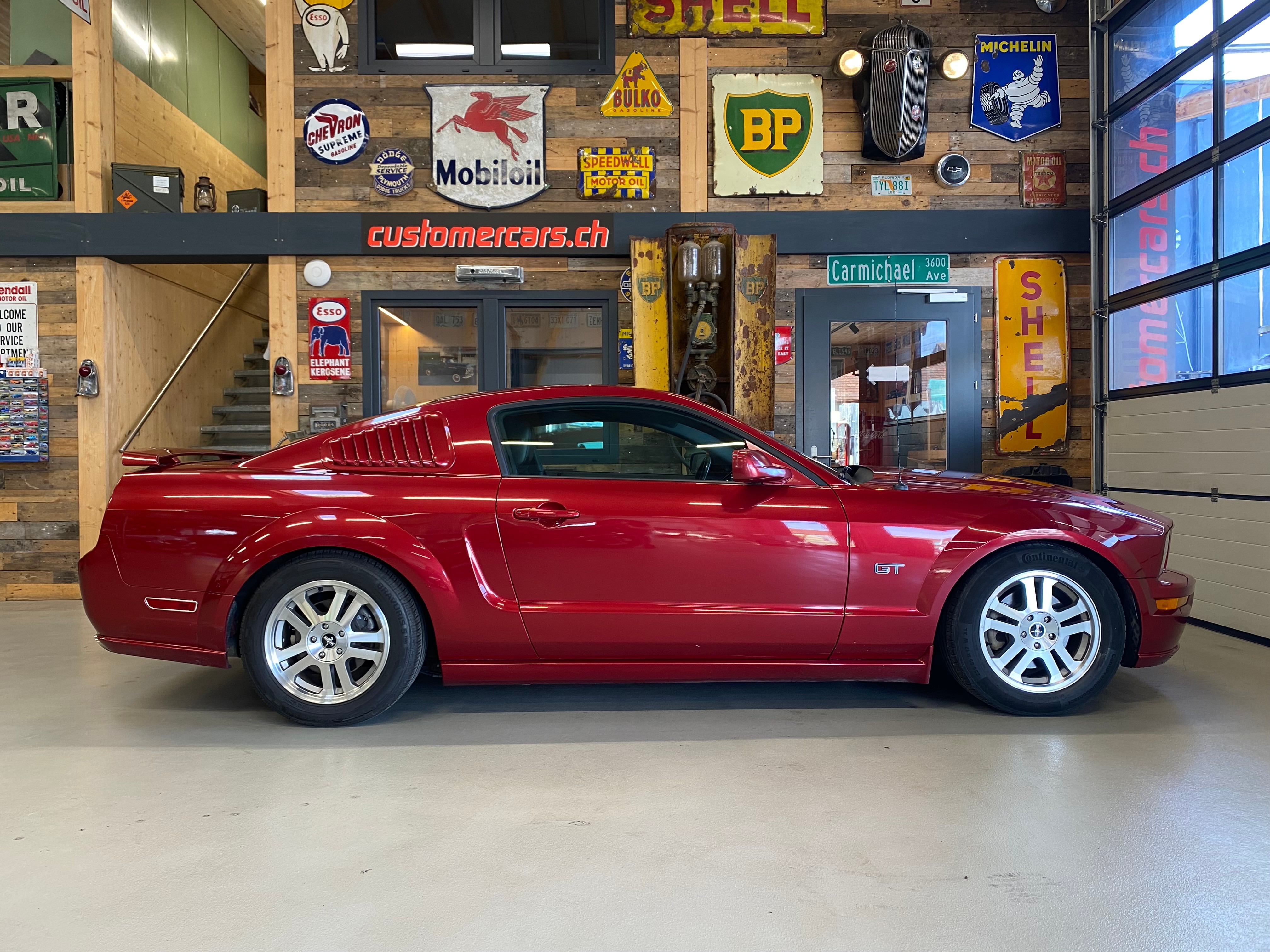 FORD Mustang GT