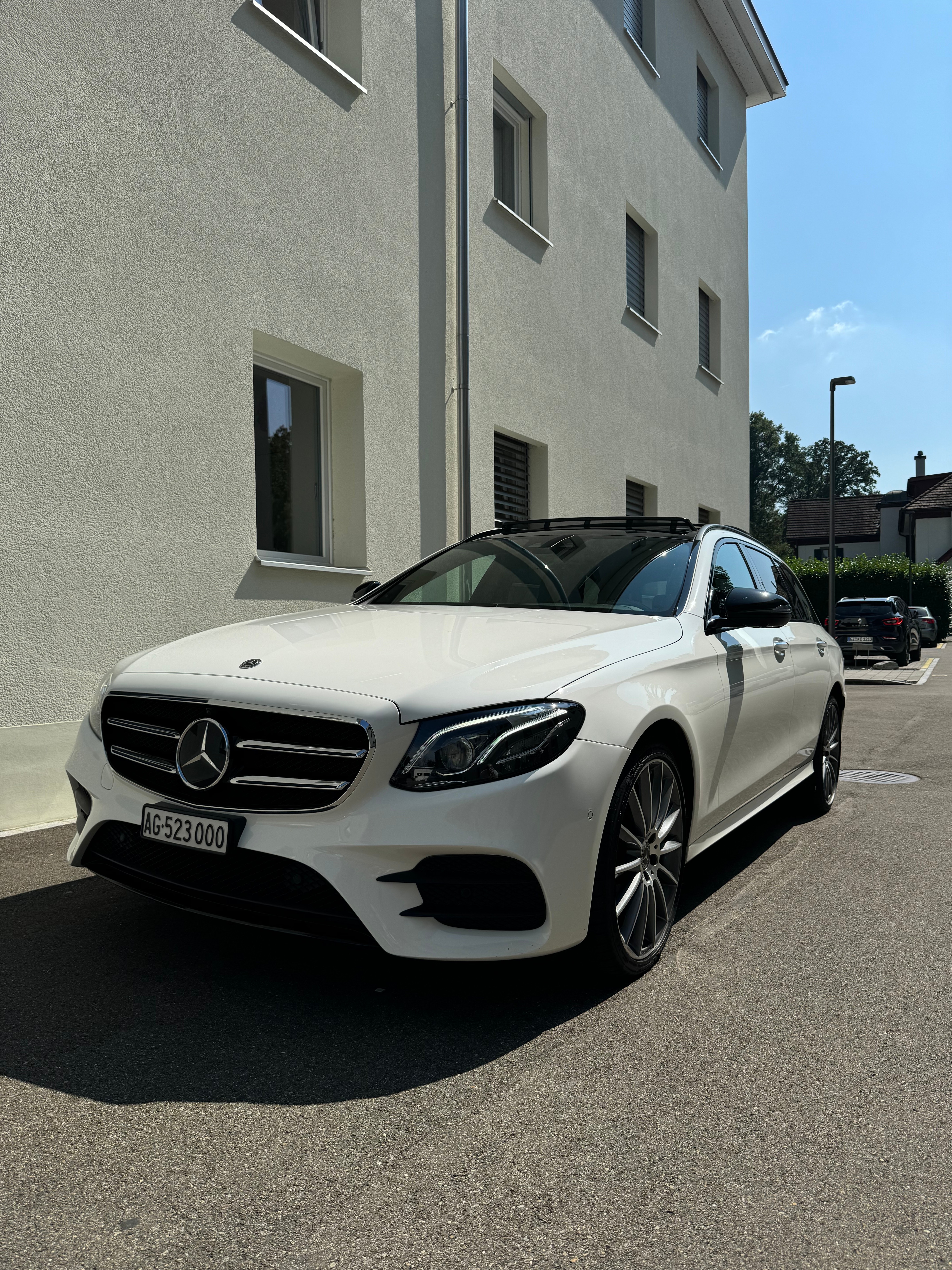 MERCEDES-BENZ E 220 d AMG Line 4Matic 9G-Tronic