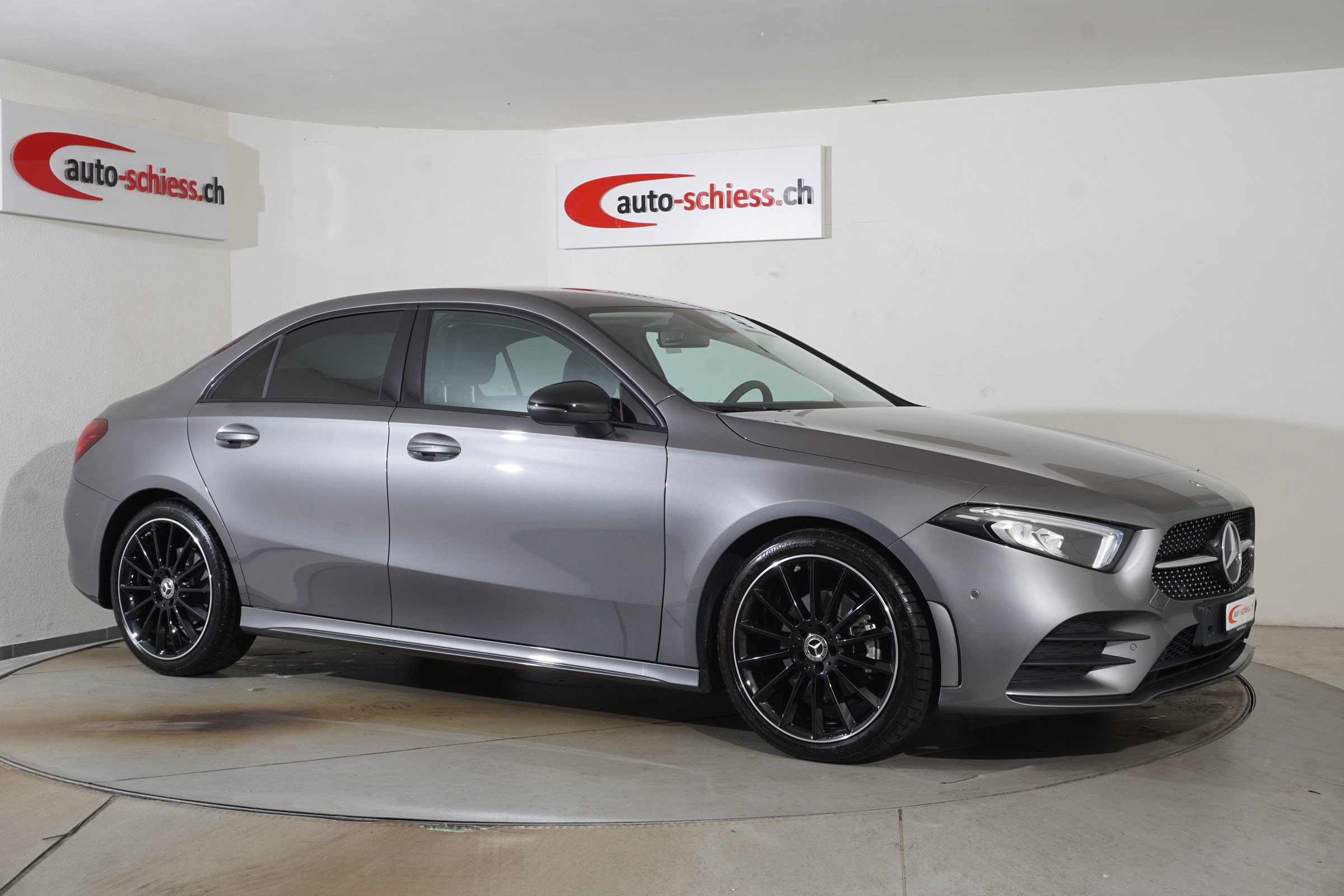 MERCEDES-BENZ A 200 AMG Line Night 7G-DCT