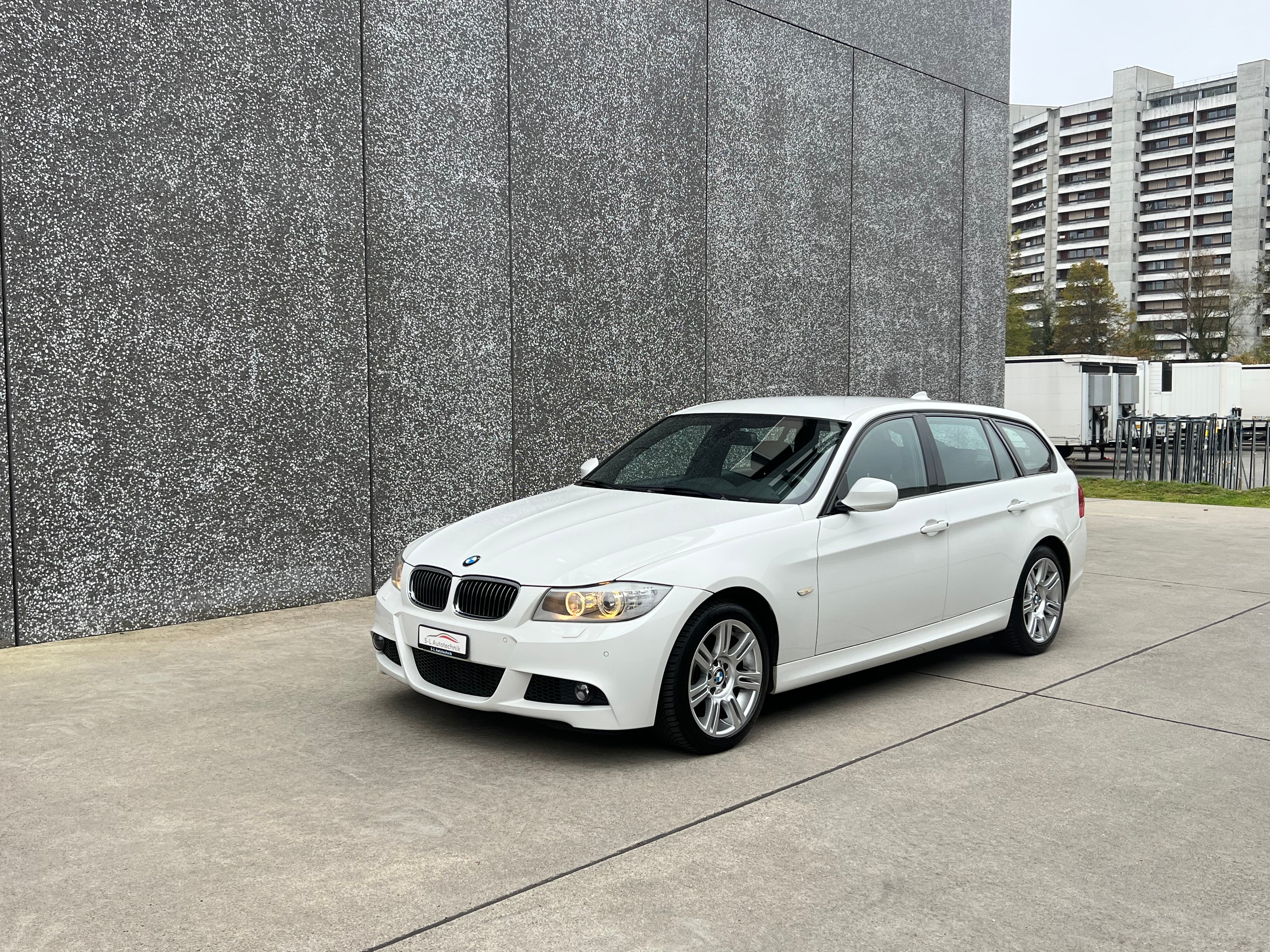 BMW 335i xDrive Touring Steptronic