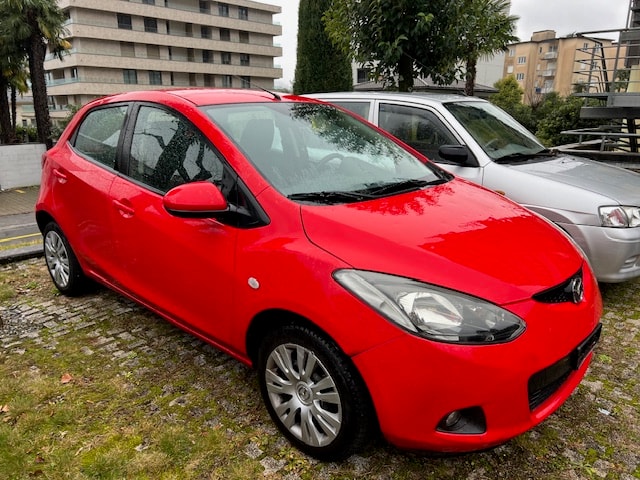 MAZDA 2 1.3i 16V Confort