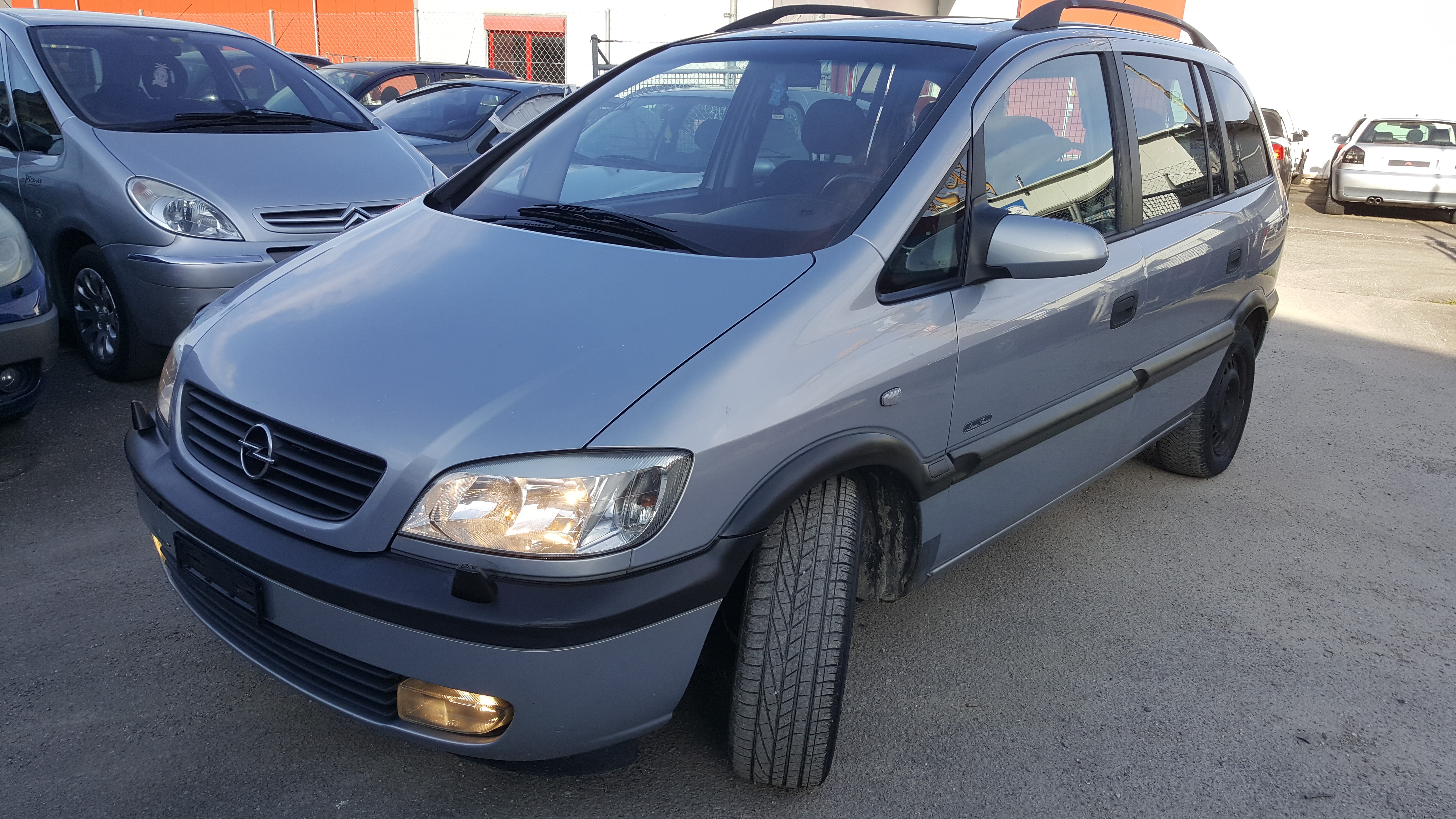 OPEL Zafira 2.2i 16V Linea Fresca