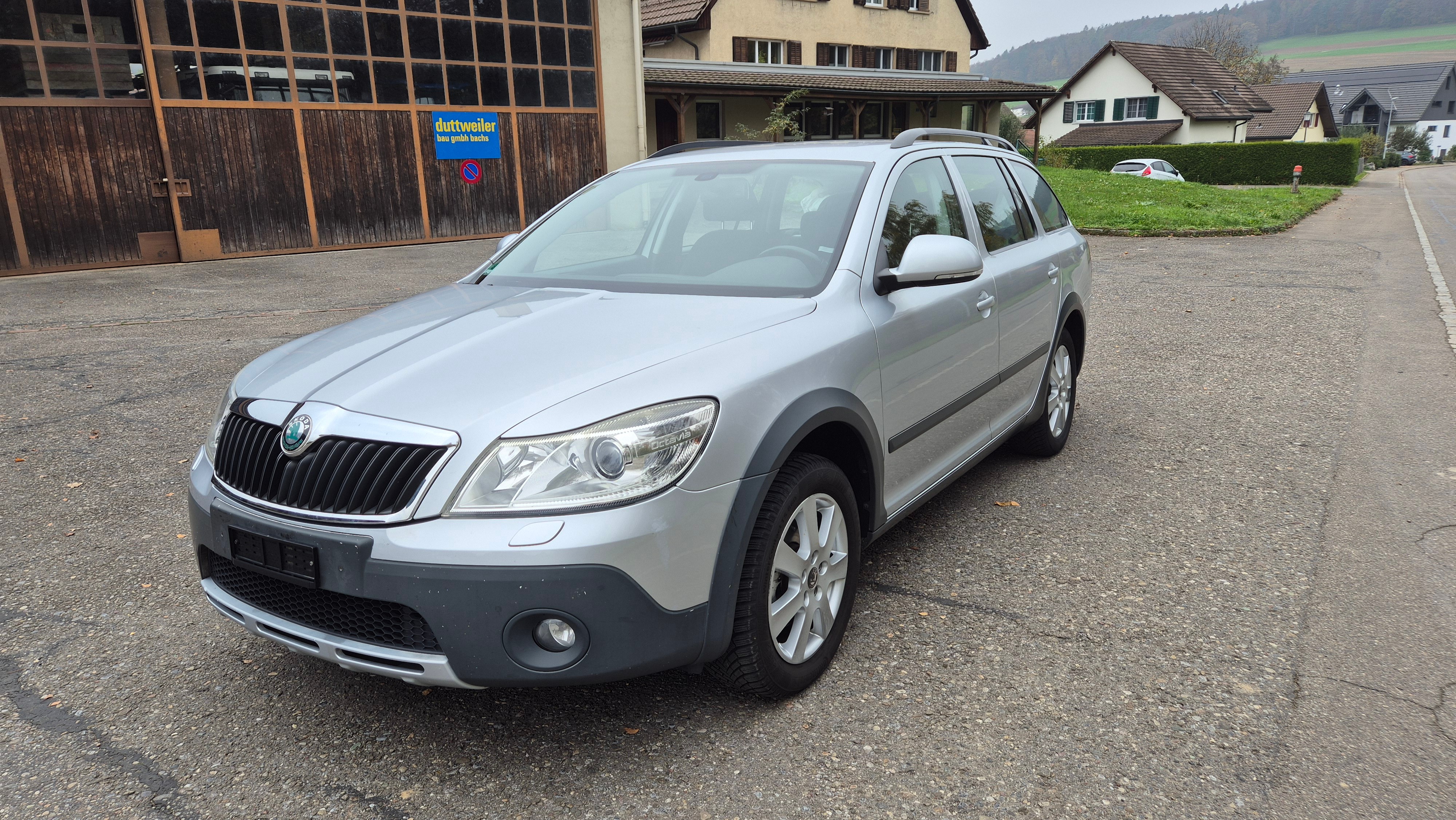 SKODA Octavia Combi 2.0 TDI Scout 4x4 DSG