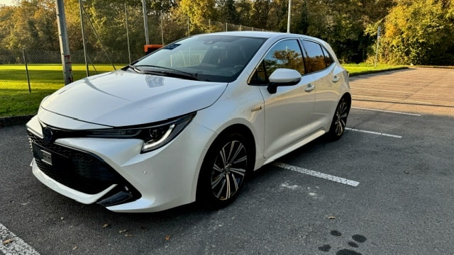 TOYOTA Corolla 1.8 HSD Trend e-CVT