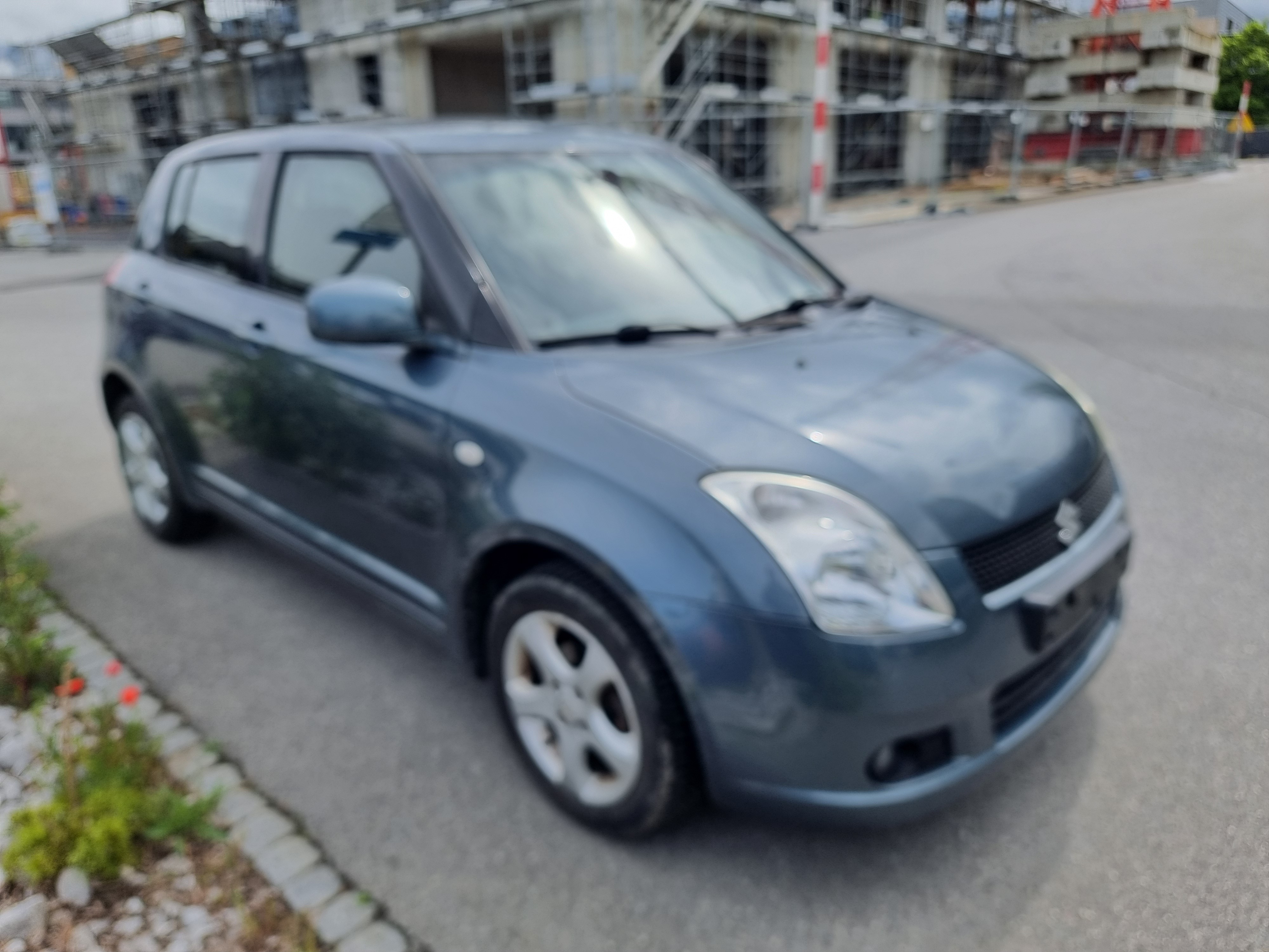 SUZUKI Swift 1.3i 16V GL 4x4