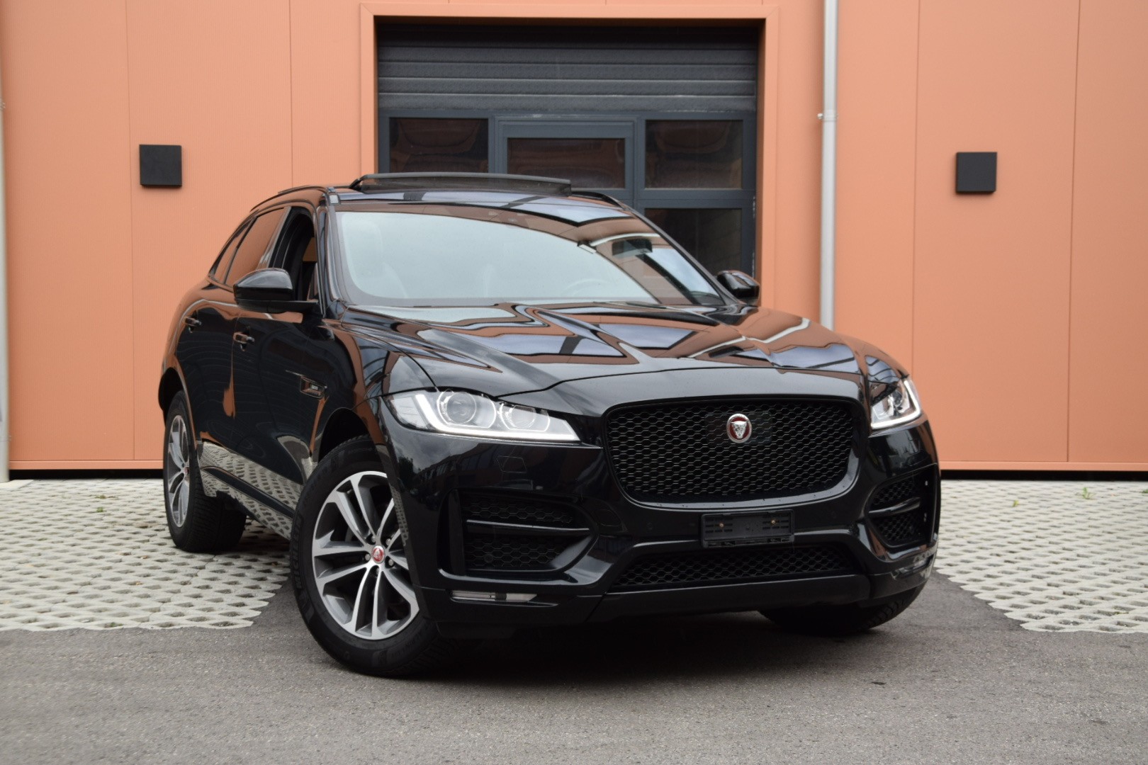 JAGUAR F-Pace 2.0d R-Sport AWD Automatik