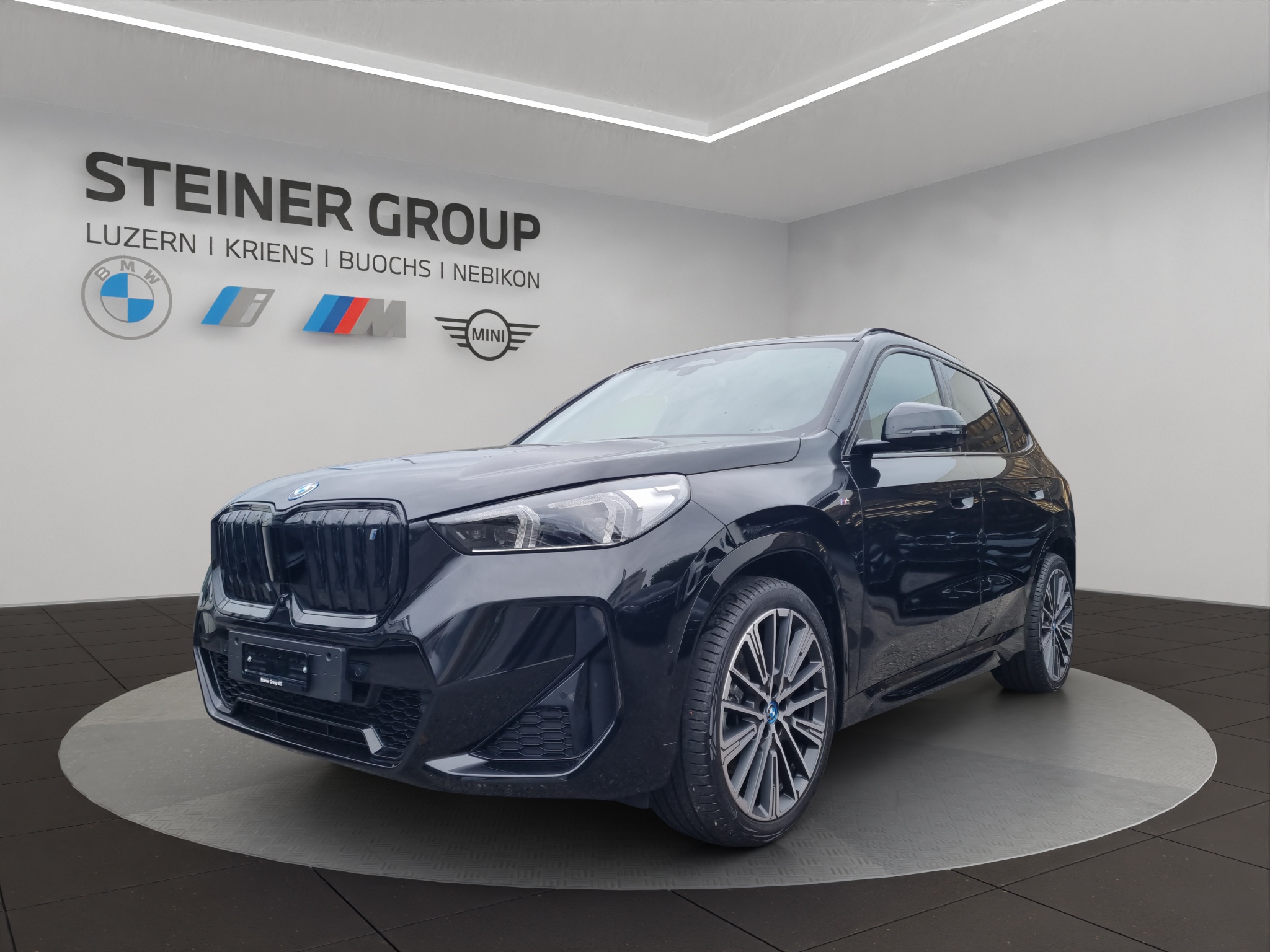 BMW iX1 xDrive 30 M Sport