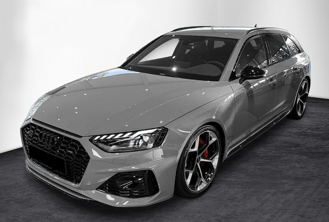 AUDI RS4 Avant quattro tiptronic