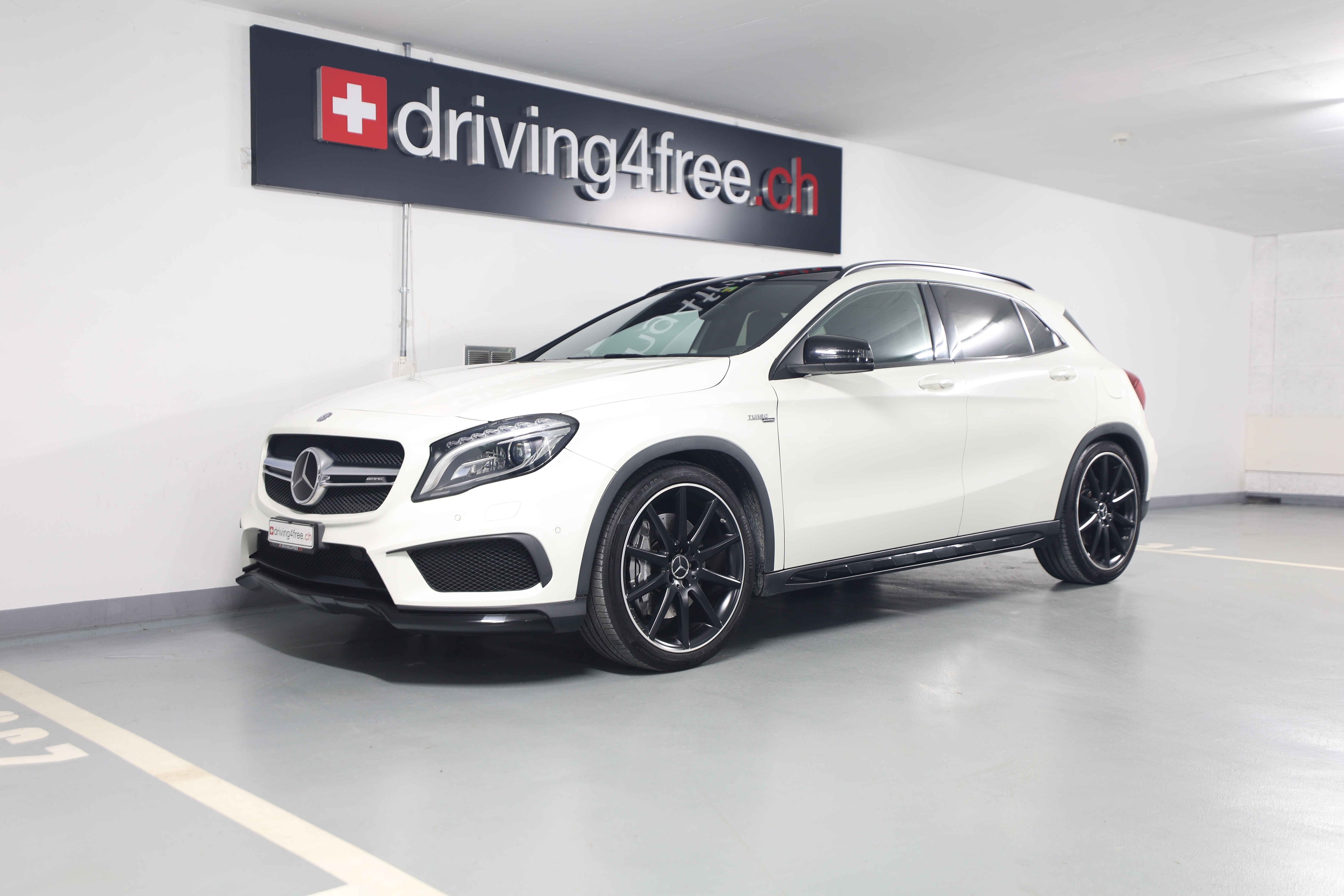 MERCEDES-BENZ GLA 45 AMG 4Matic 7G-DCT