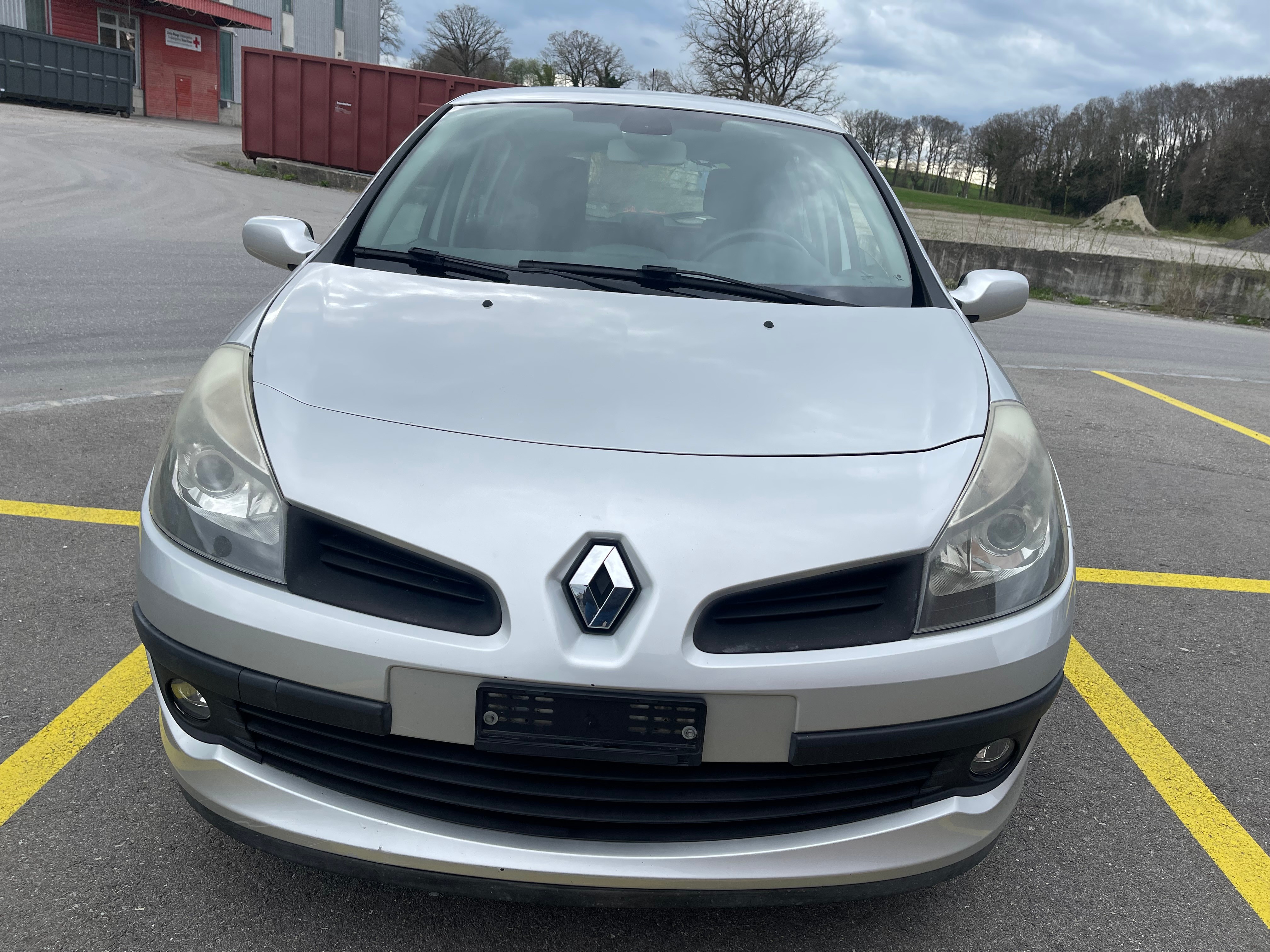 RENAULT Clio 1.4 16V Privilège