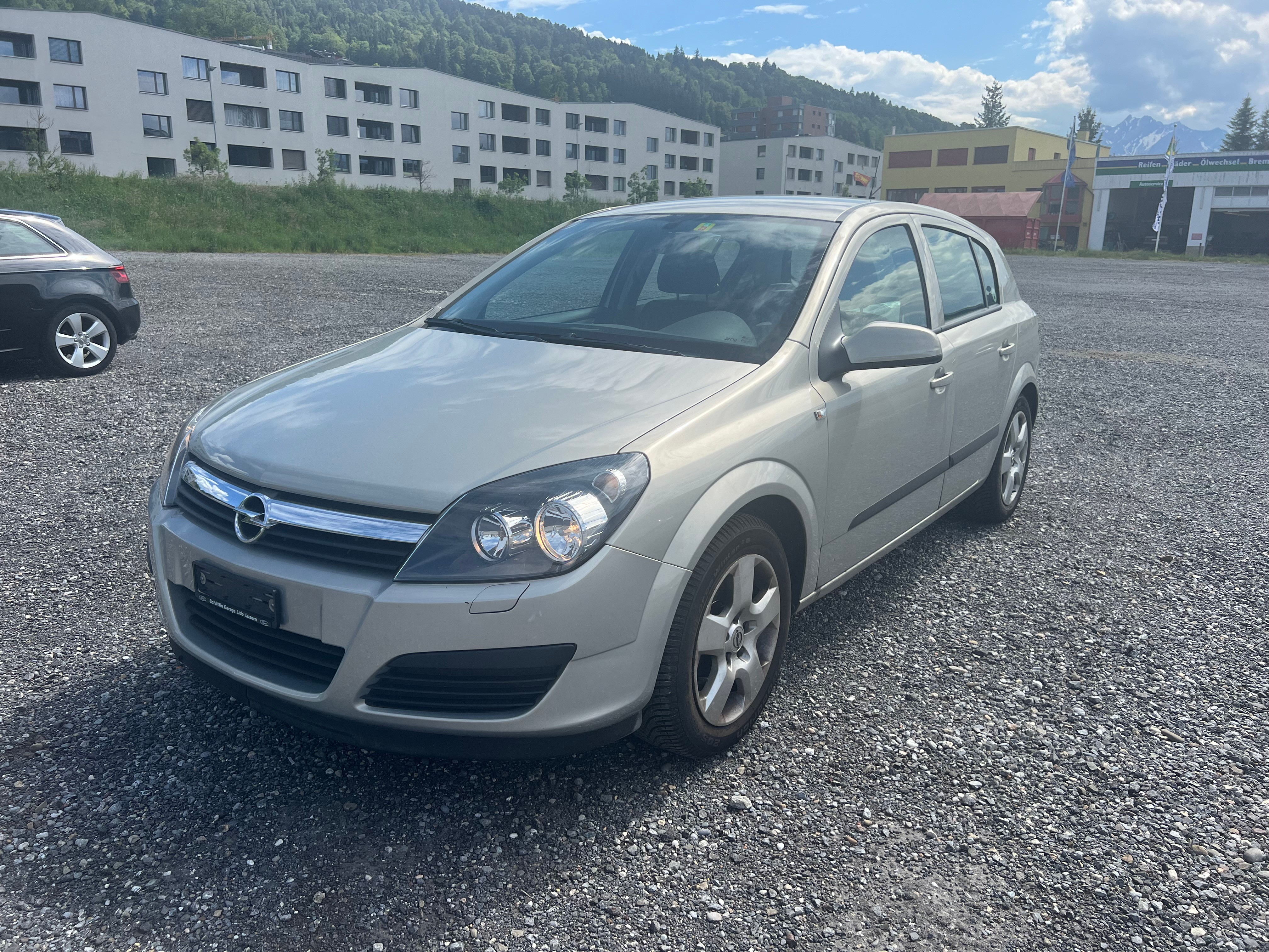 OPEL Astra 1.8i 16V Sport