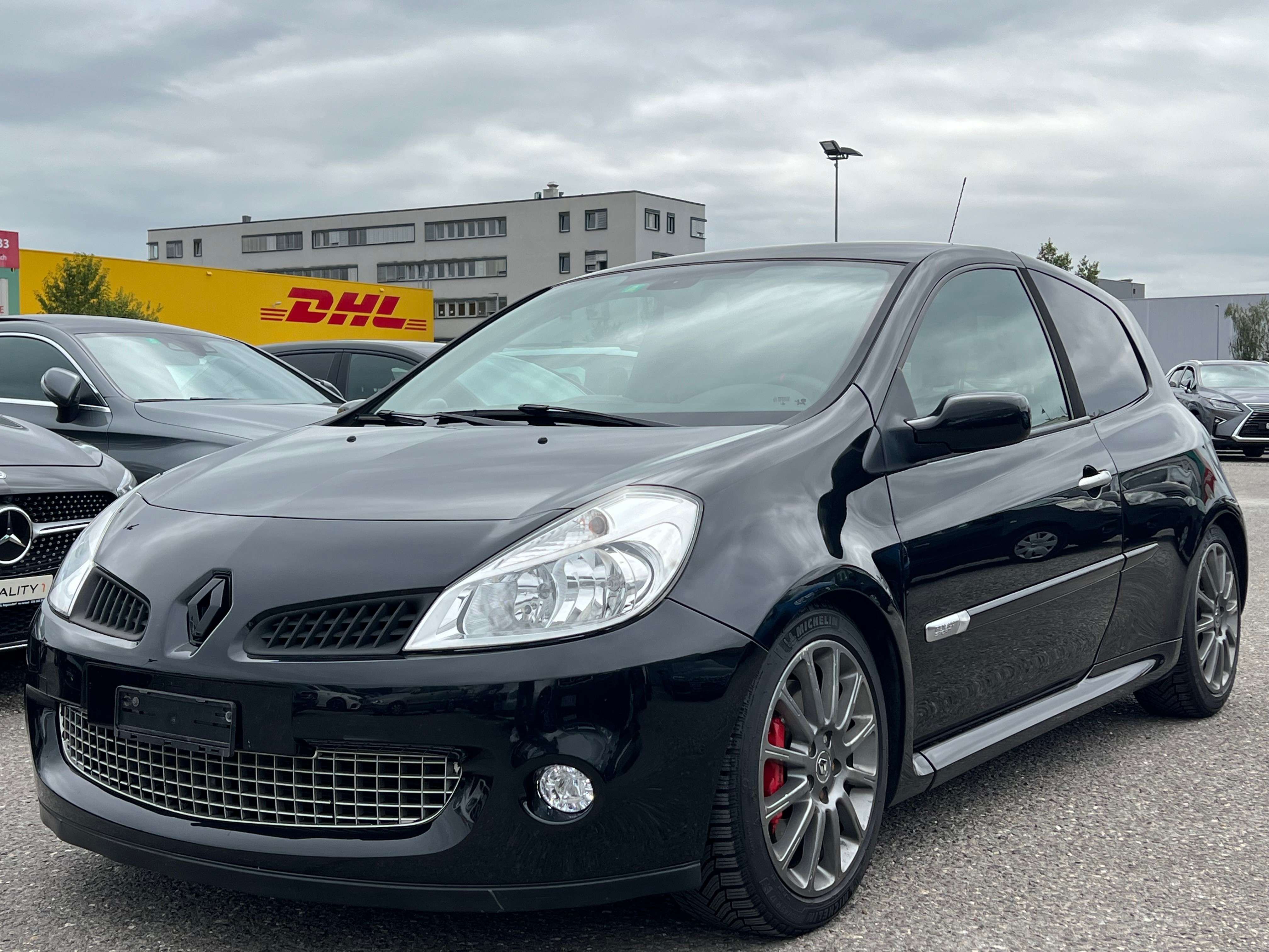 RENAULT Clio 2.0 16V Sport