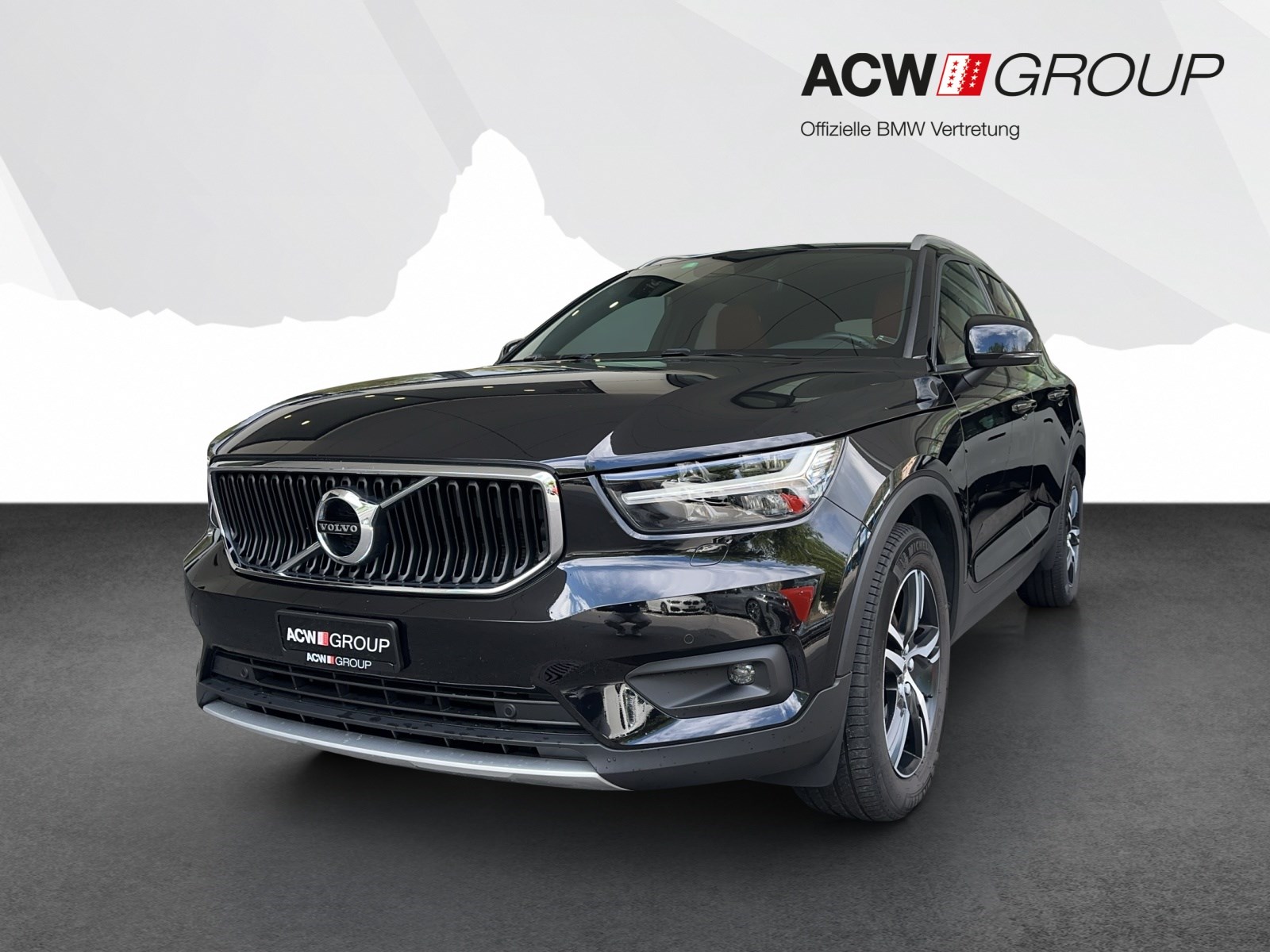 VOLVO XC40 2.0 T4 Momentum AWD