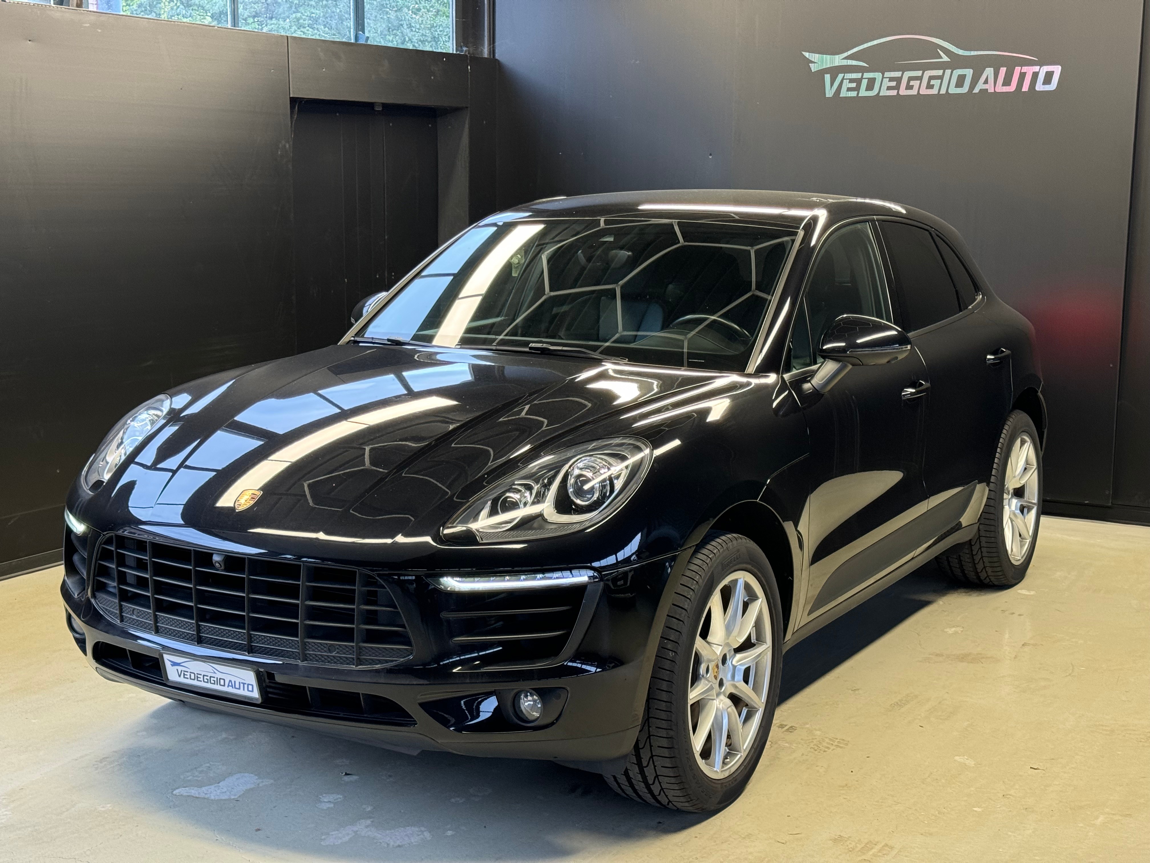 PORSCHE Macan PDK