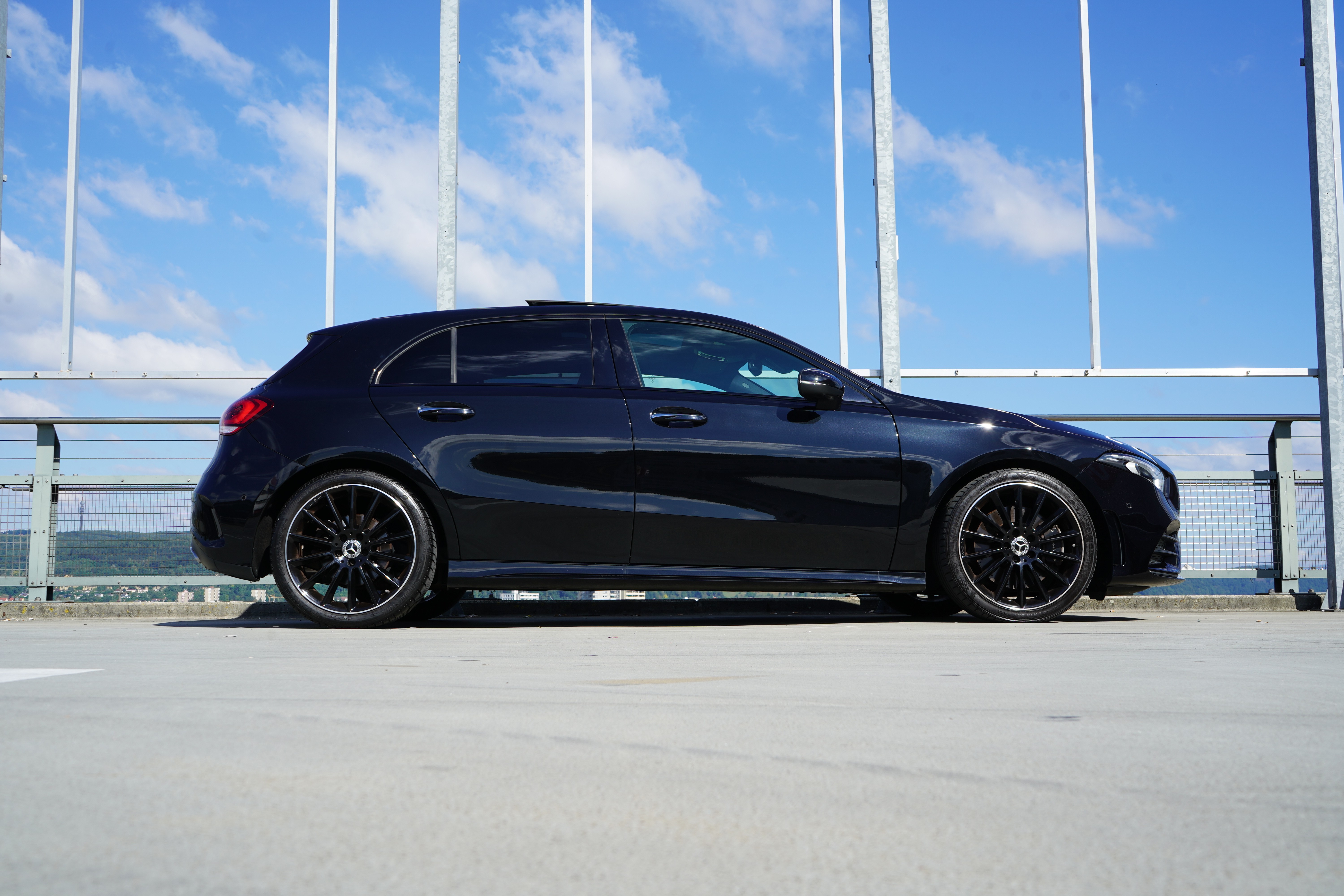 MERCEDES-BENZ A 250 4MATIC AMG LINE NIGHT 4MATIC 7G-DCT l 225 PS