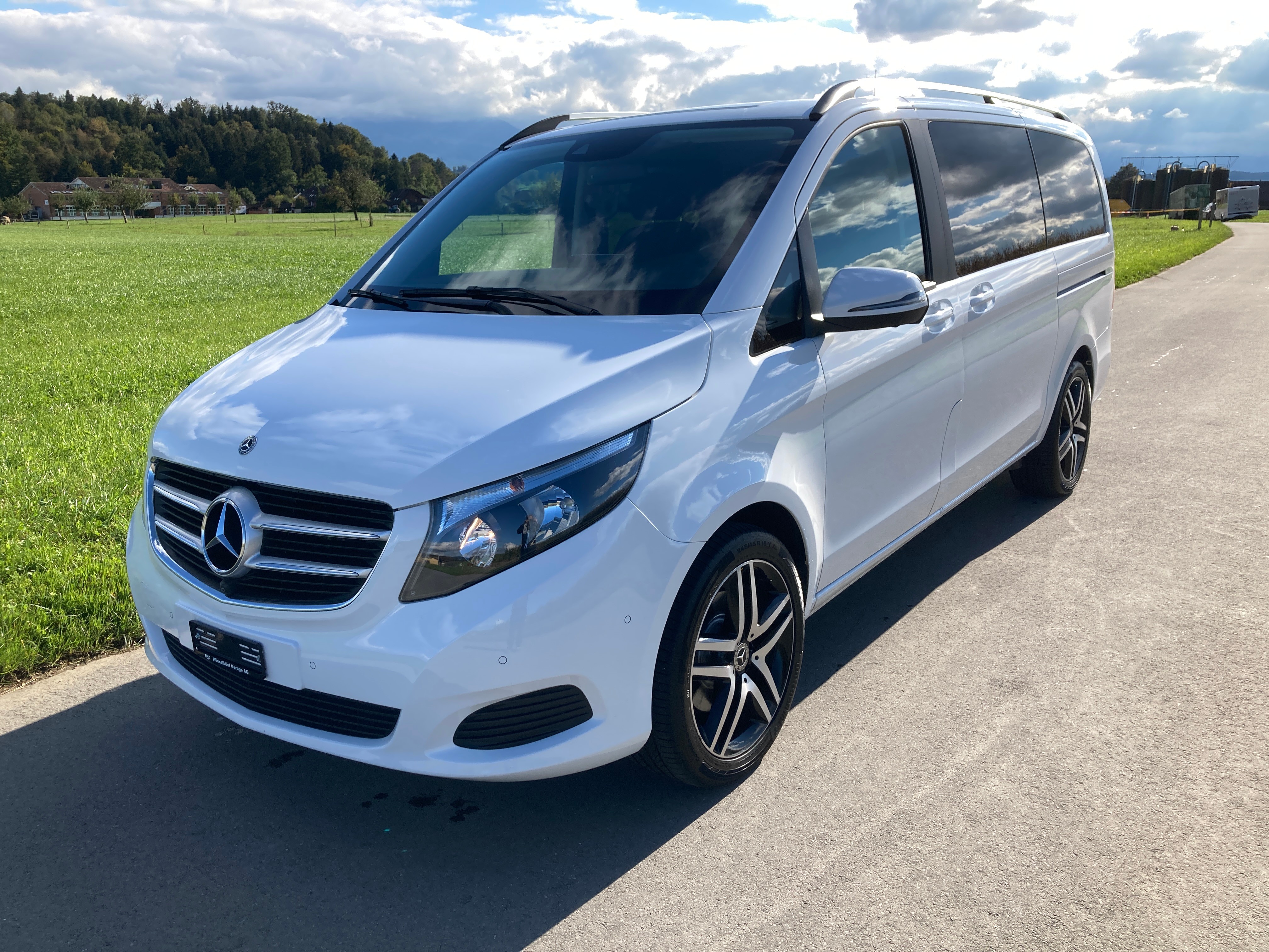 MERCEDES-BENZ V 220 d lang 4Matic 7G-Tronic 7 Sitzer