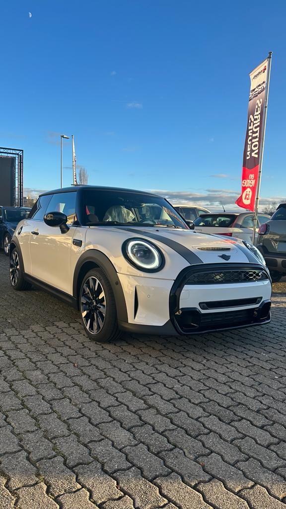 MINI Cooper S Septronic / cuir / Toit panoramique incl. 8278.- d'options