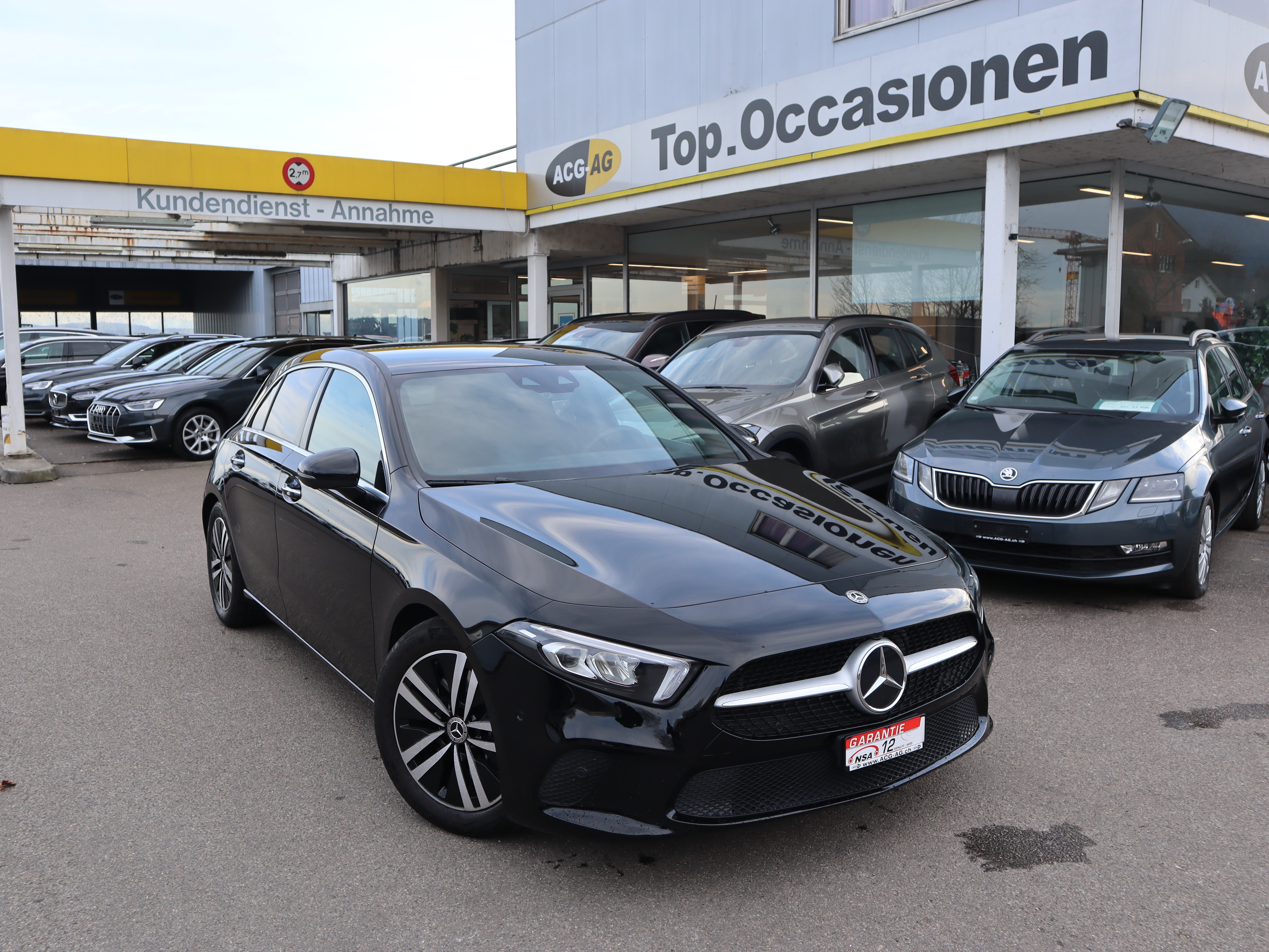 MERCEDES-BENZ A 250 Progressive 7G-DCT ** Gr-Navigation ** Voll-Leder Ausstattung **