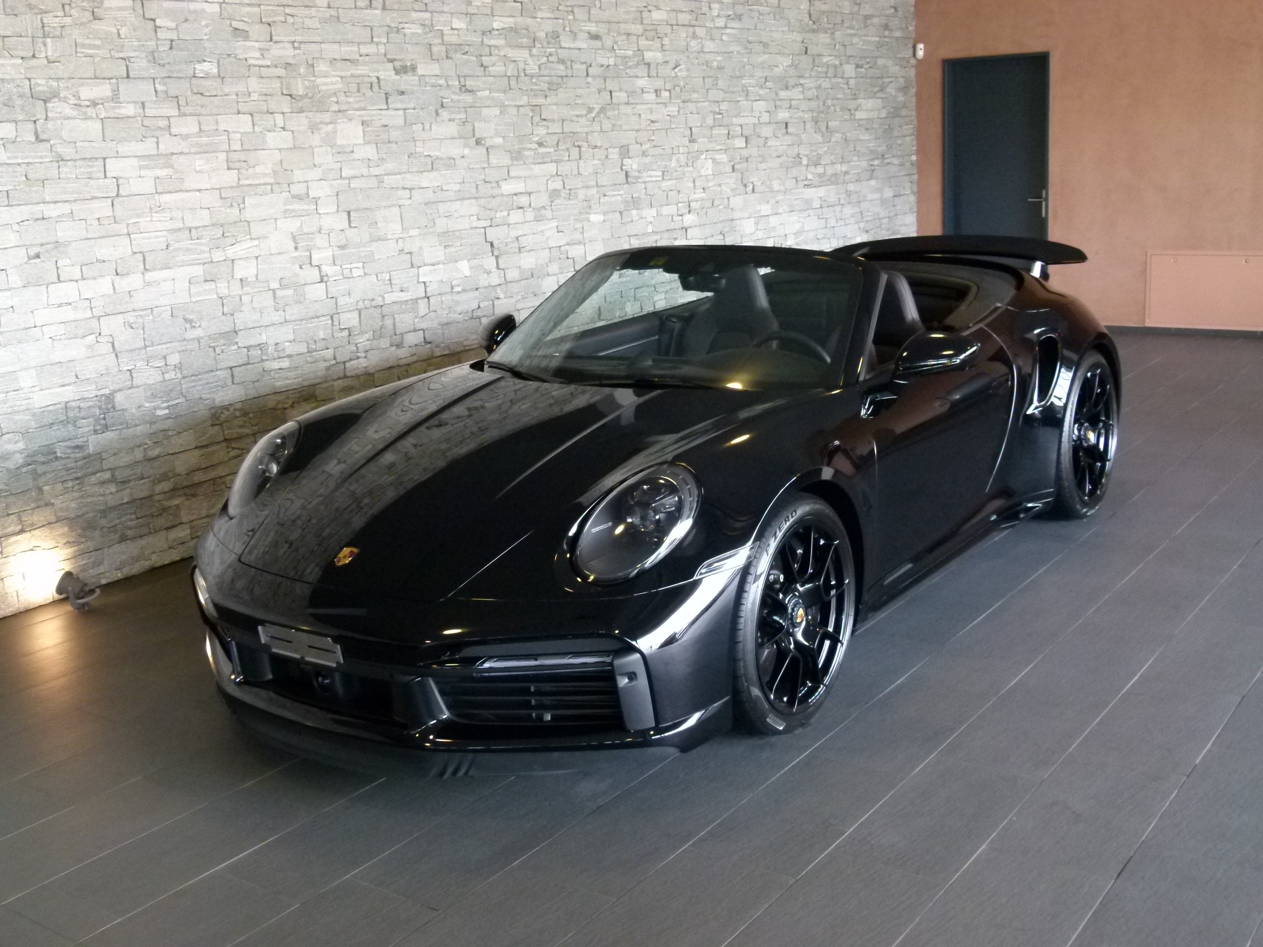 PORSCHE 911 Turbo S Cabriolet PDK Modell 2022