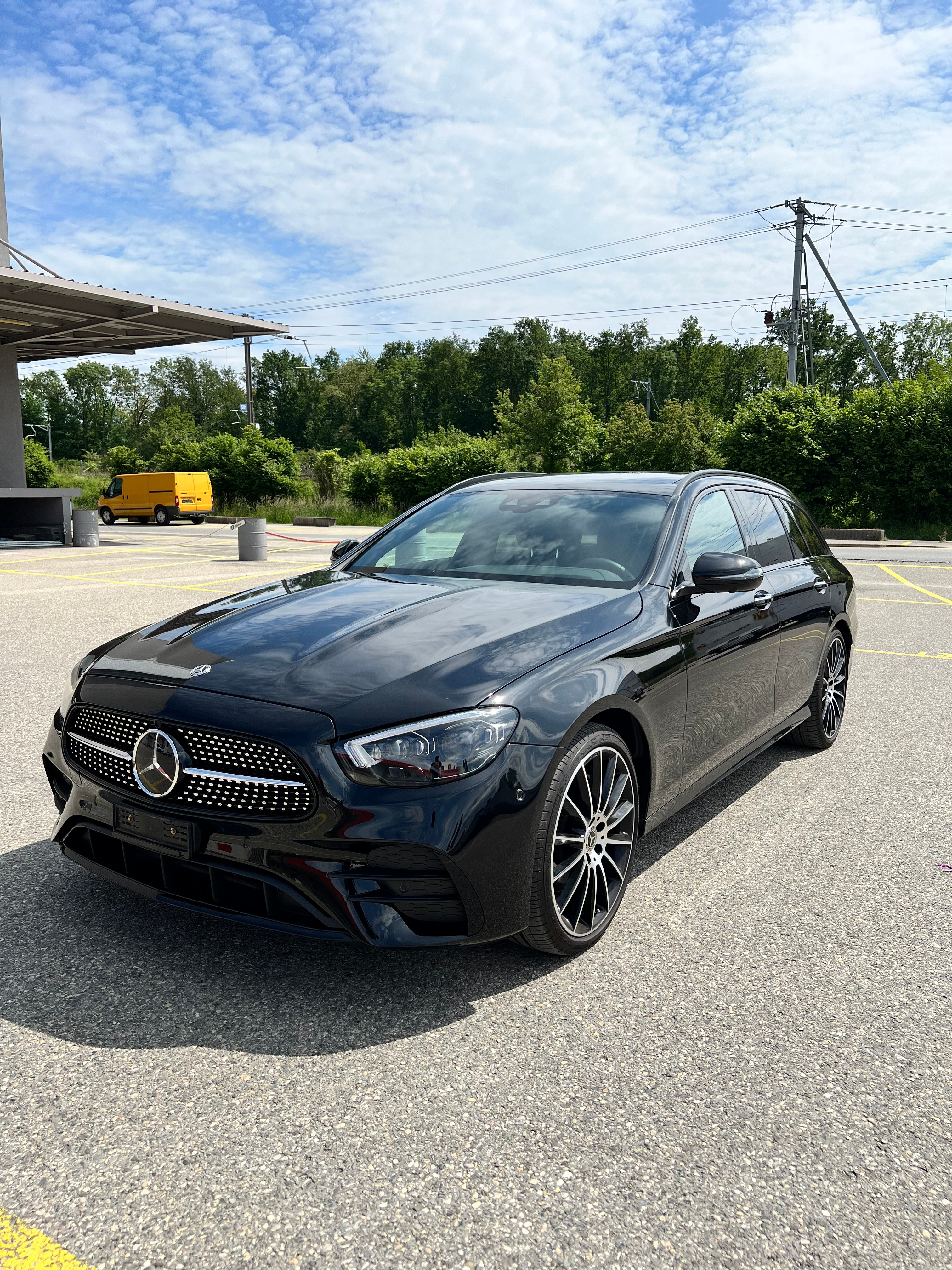 MERCEDES-BENZ E 220 d 4Matic AMG Line 9G-Tronic