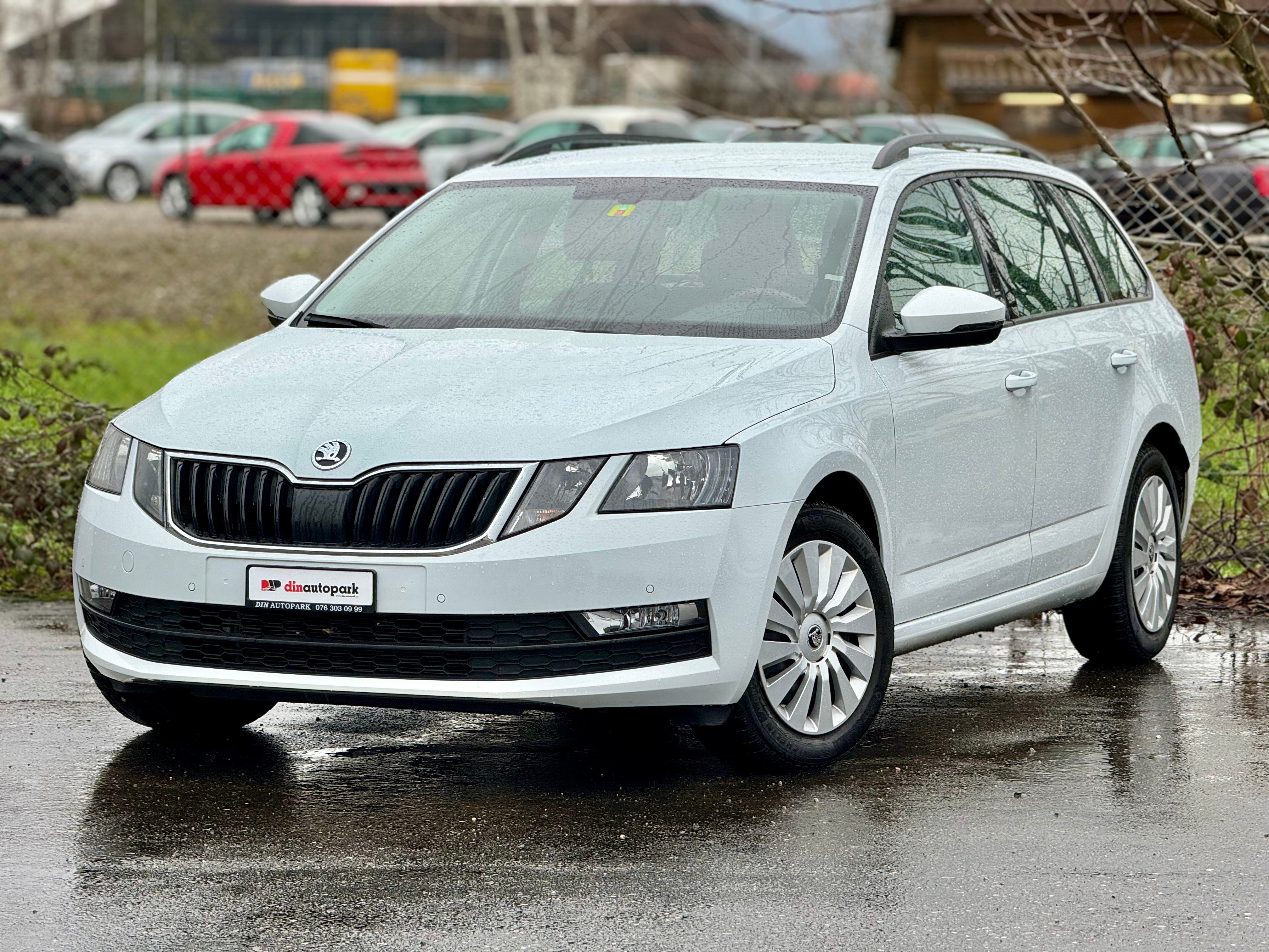 SKODA Octavia Combi 1.6 TDI Ambition DSG *CH-Fahrzeug*