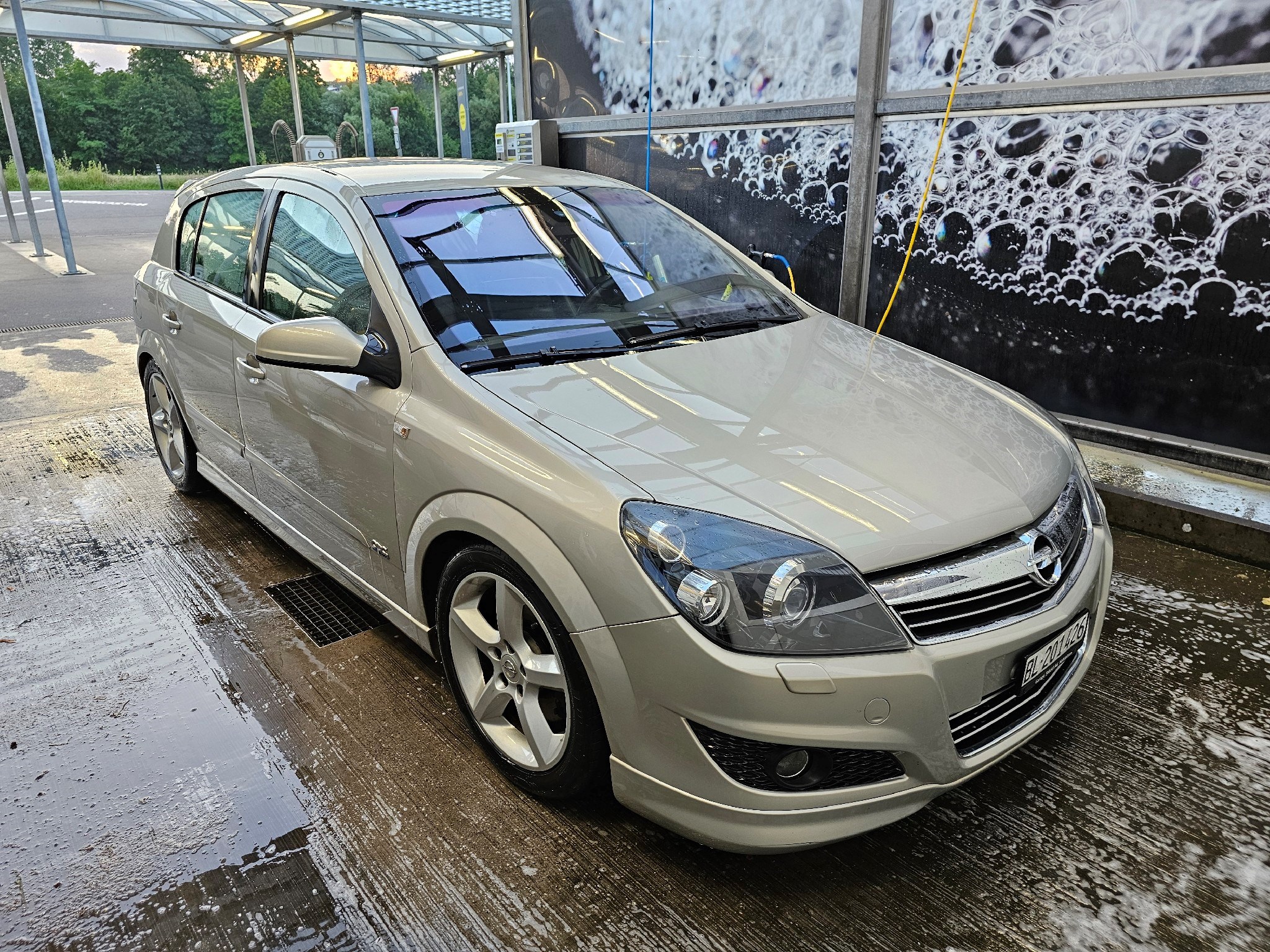 OPEL Astra 2.0i 16V Turbo Sport