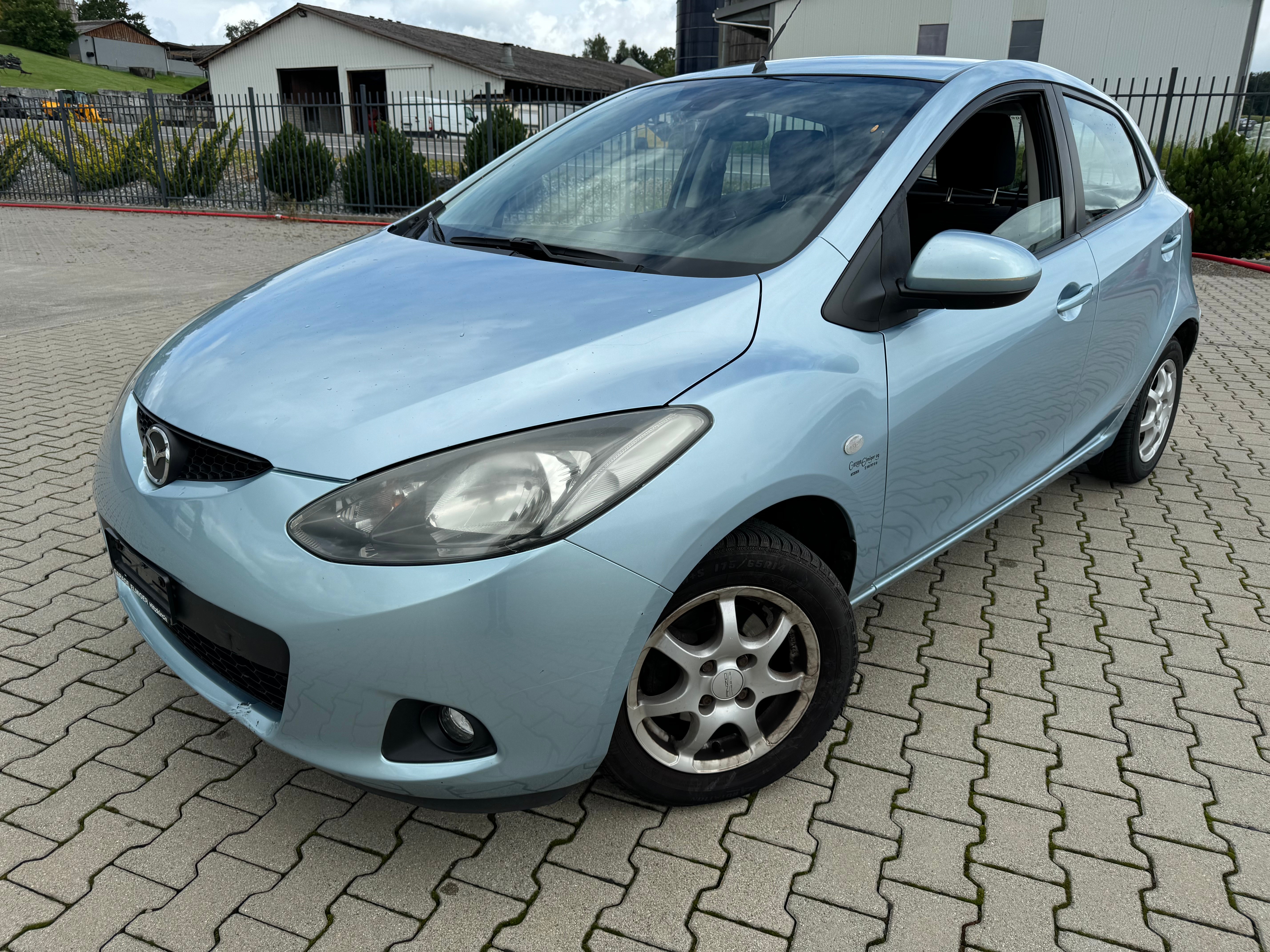 MAZDA 2 1.3i 16V Exclusive