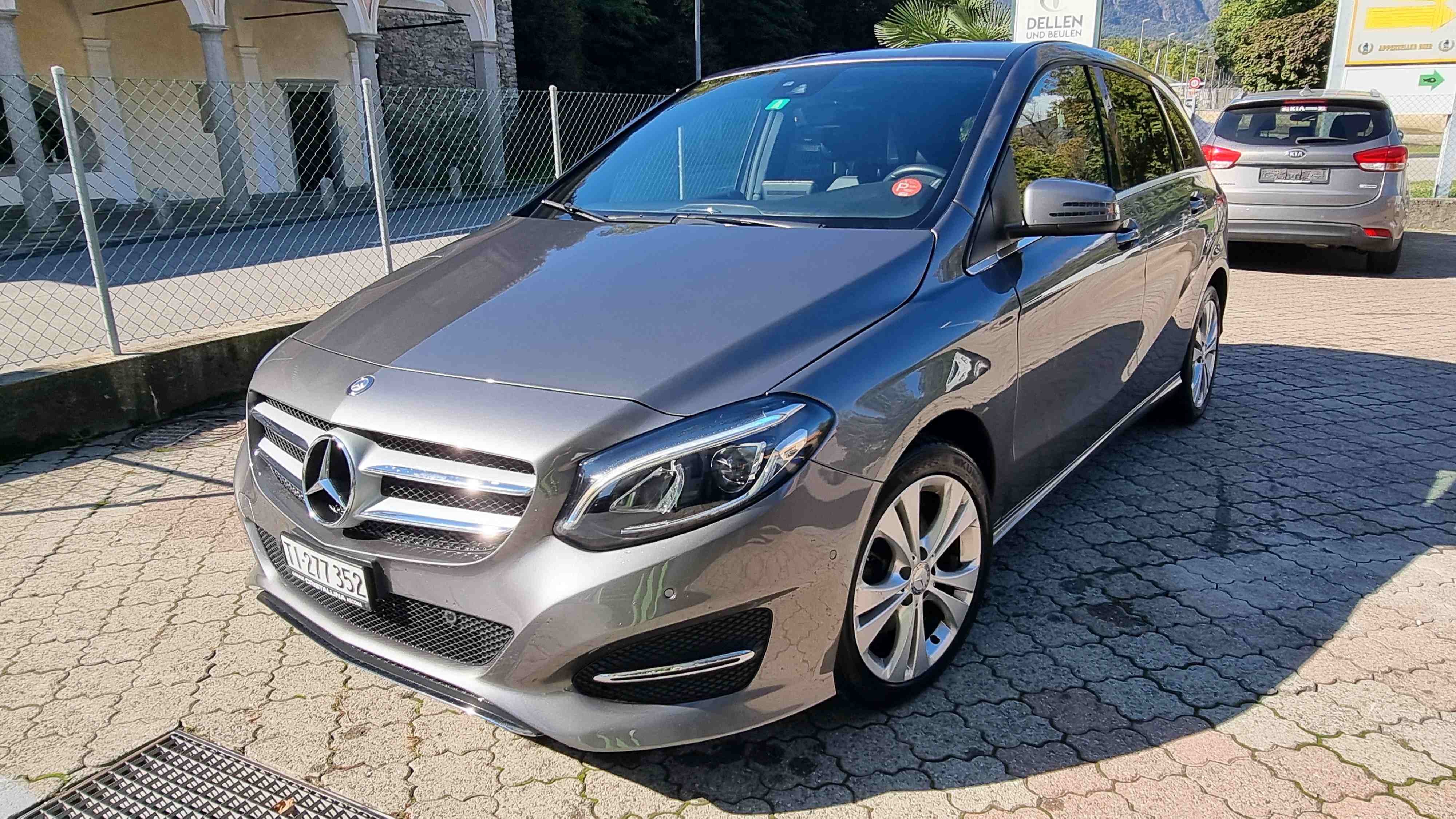 MERCEDES-BENZ B 220 CDI Swiss Star Edition Urban 4Matic 7G-DCT