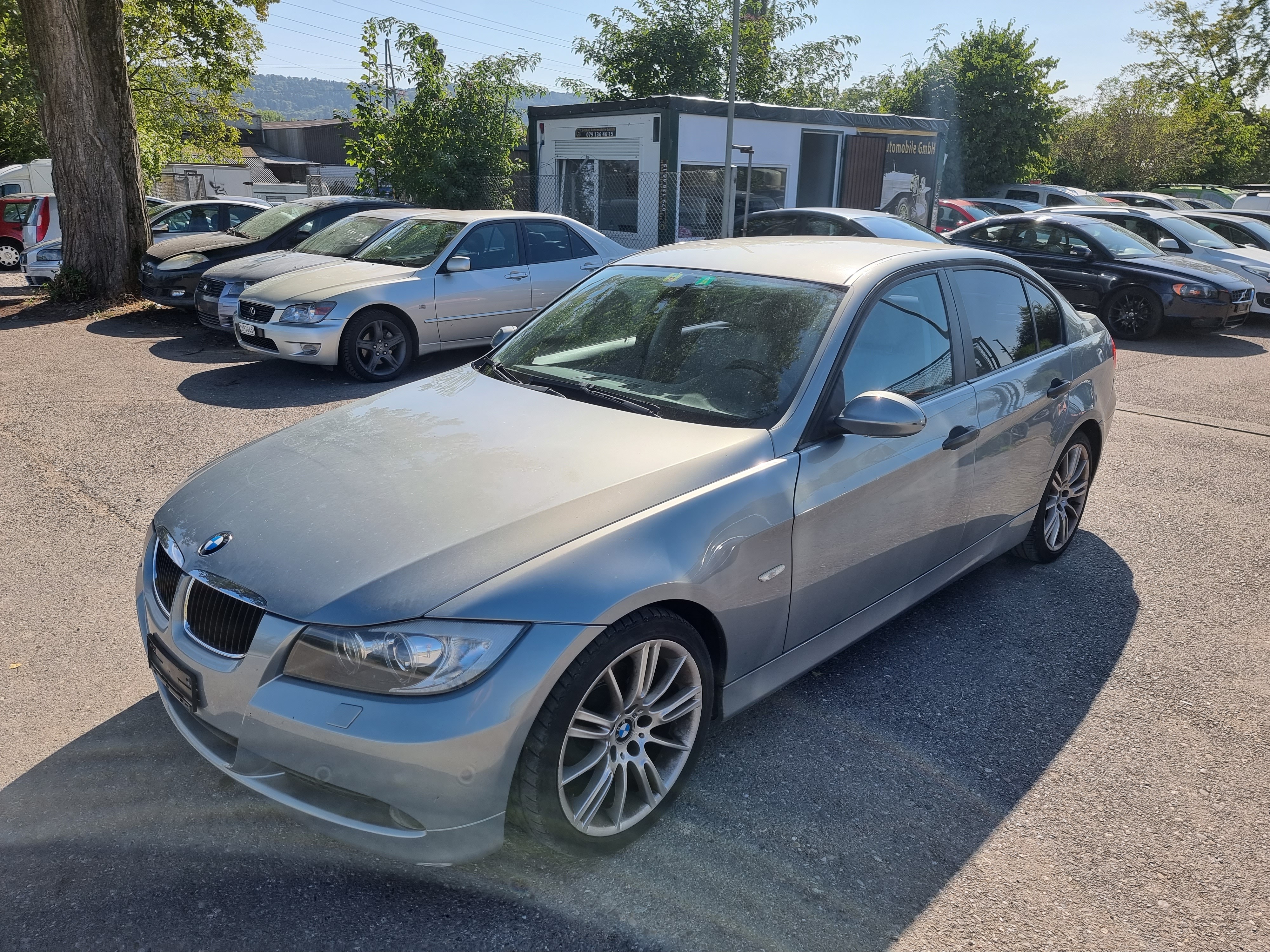 BMW 320i