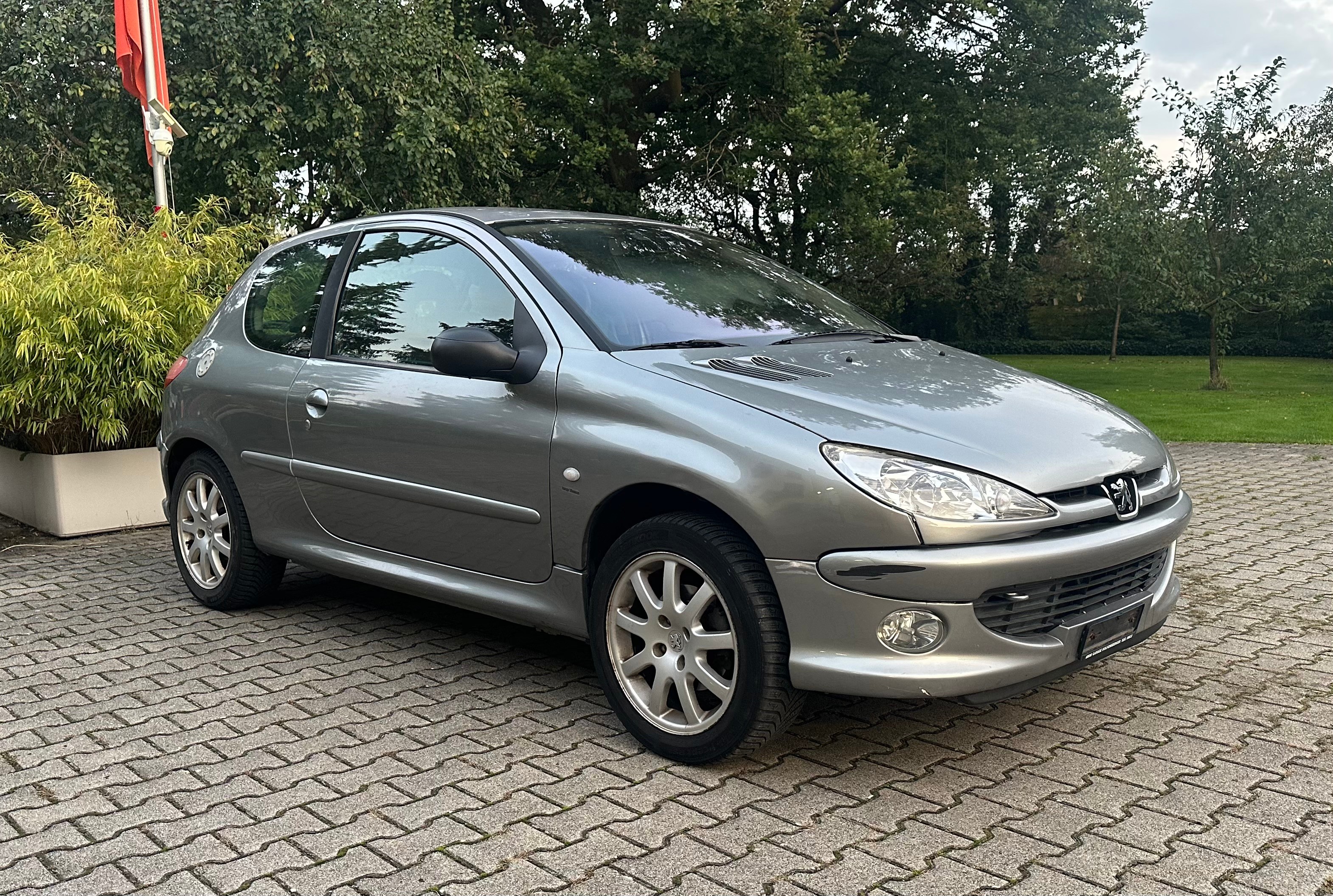 PEUGEOT 206 2.0 16V GT