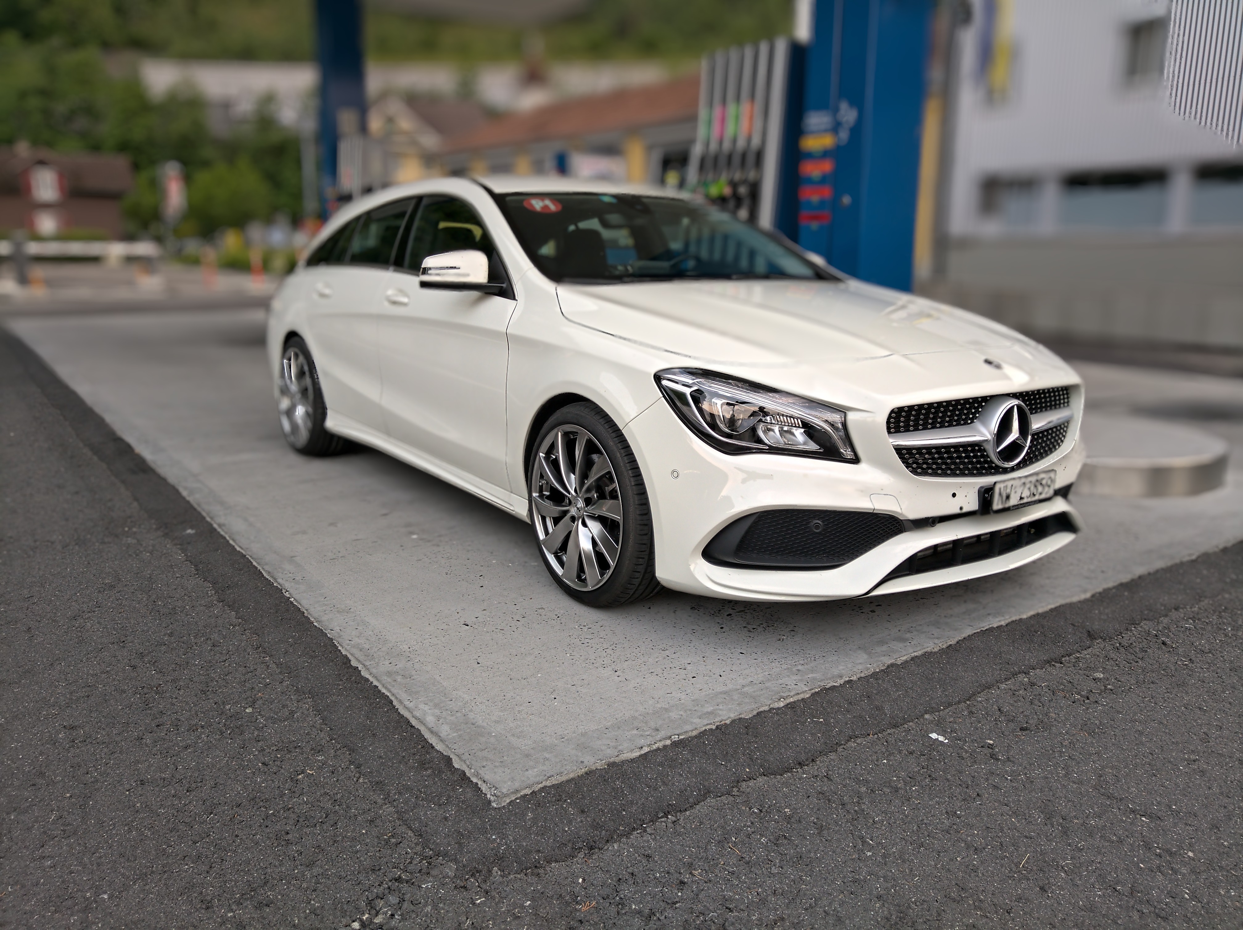 MERCEDES-BENZ CLA Shooting Brake 220 AMG Line 4Matic 7G-DCT