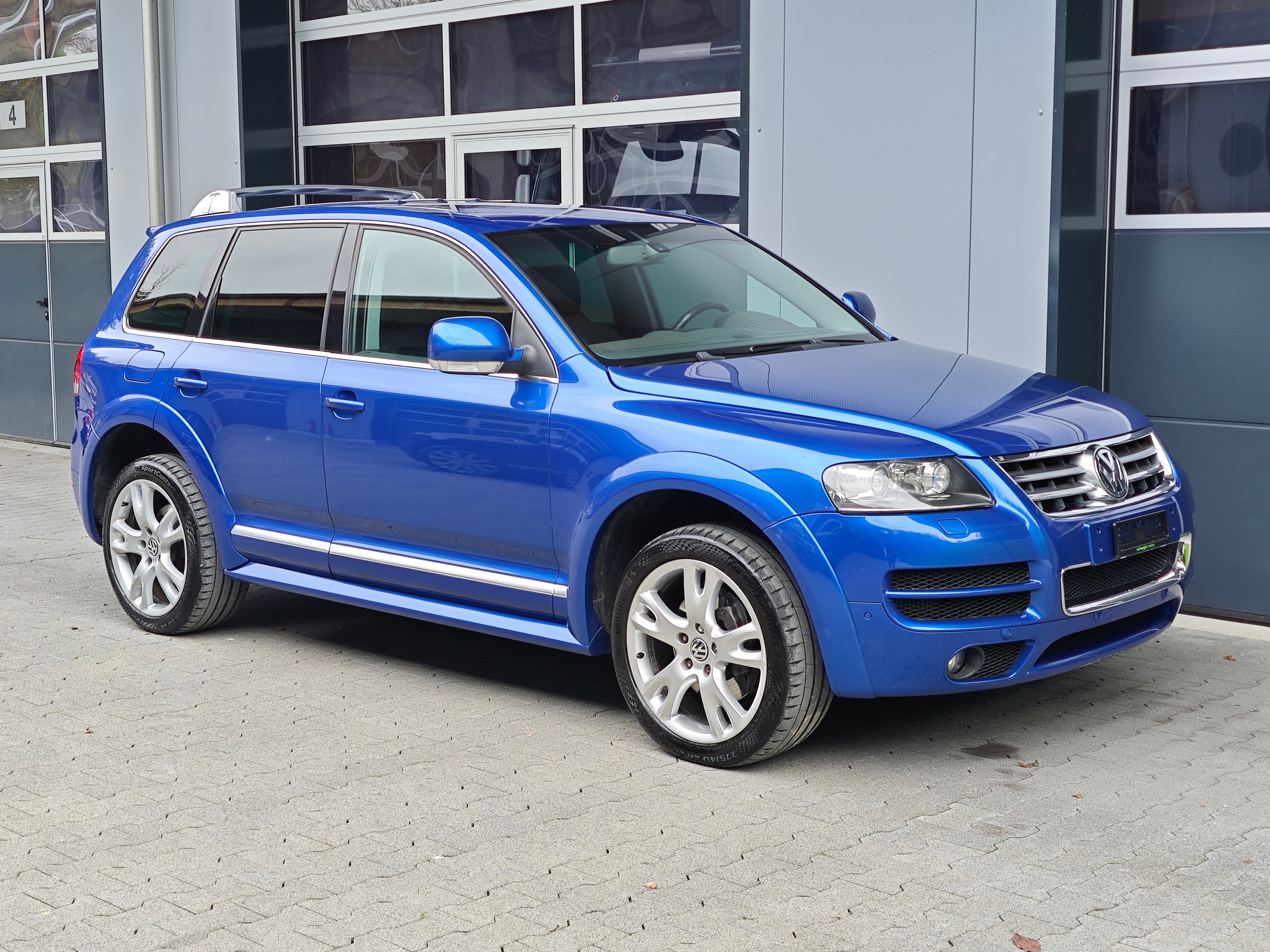 VW Touareg 6.0 W12 Sport Automatic