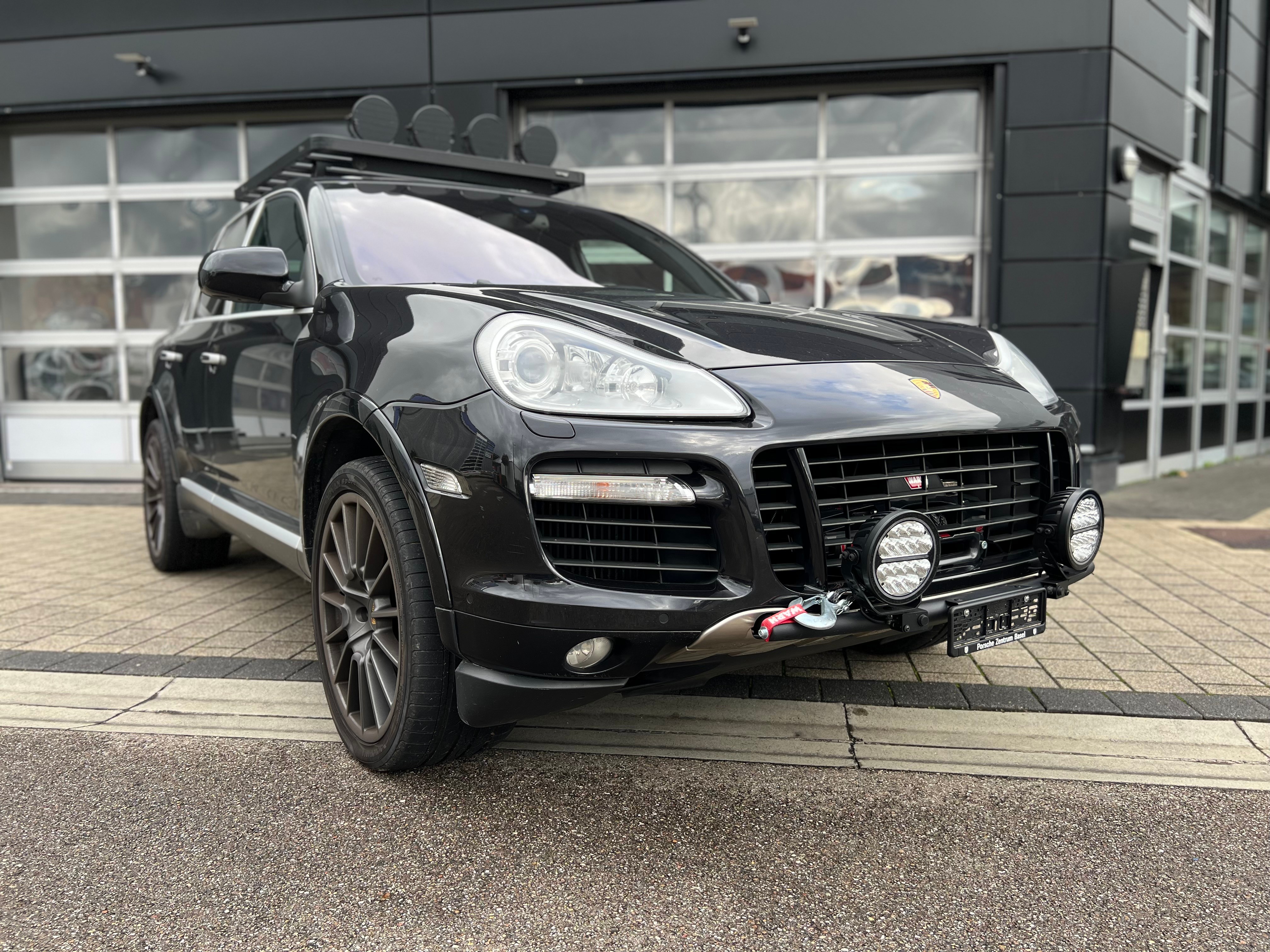 PORSCHE Cayenne Turbo