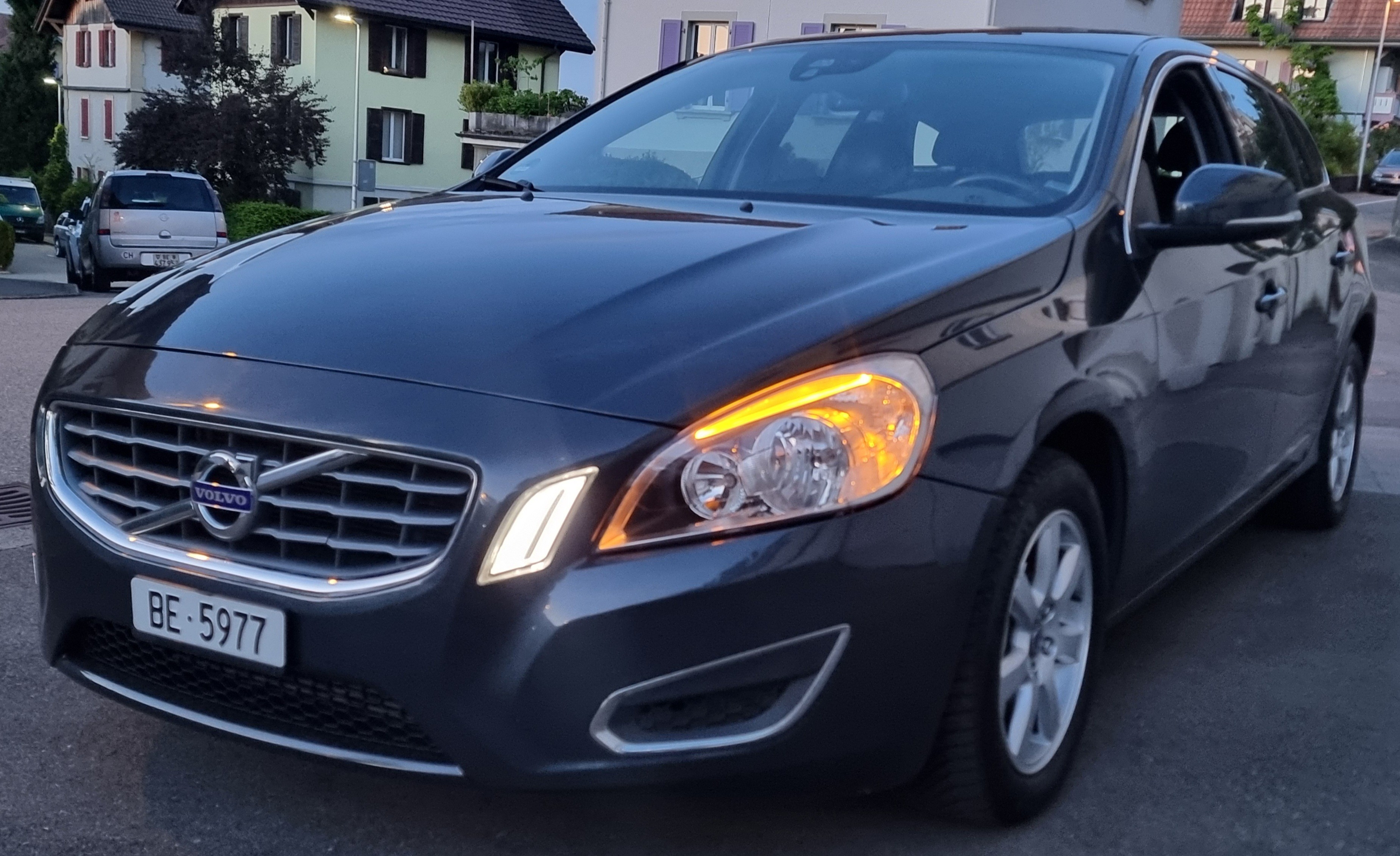 VOLVO V60 D5 AWD Geartronic