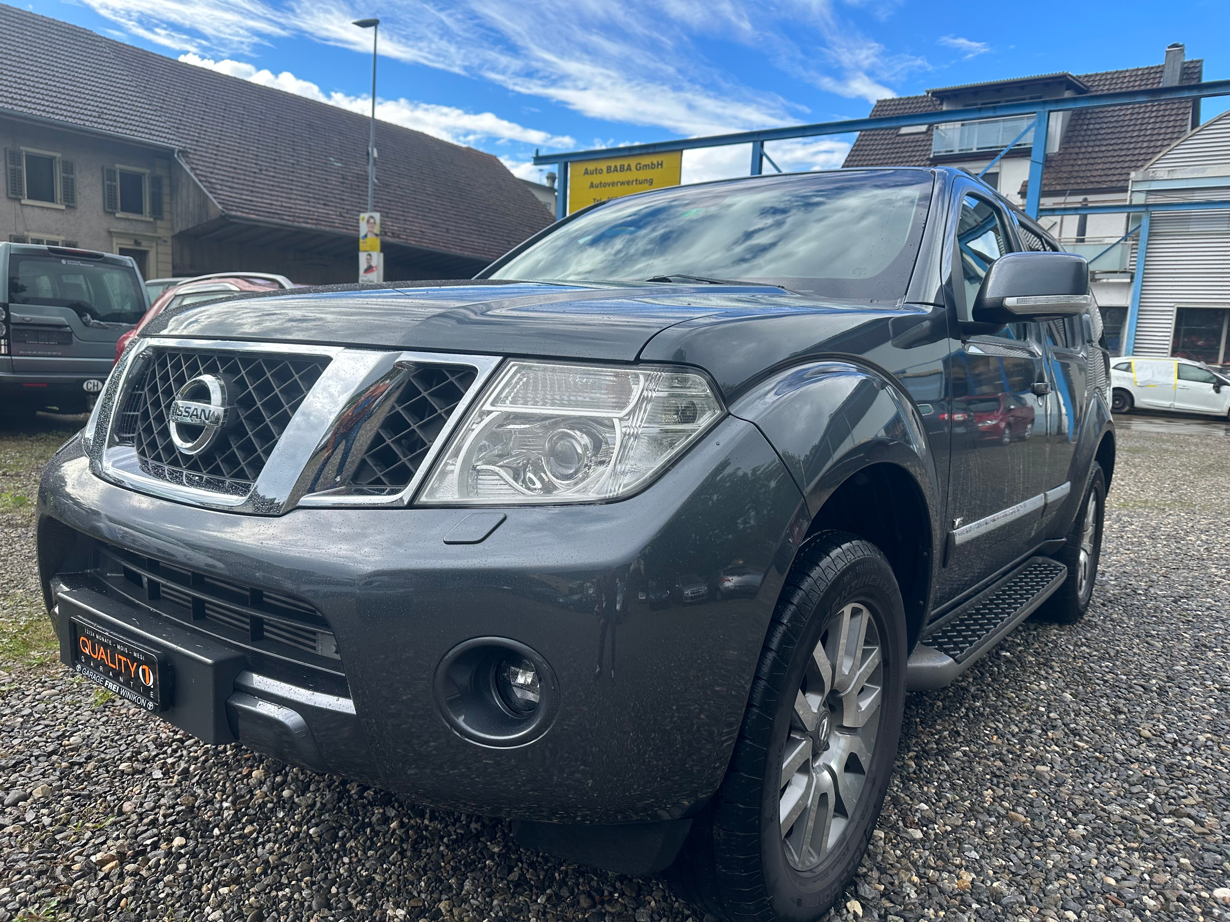 NISSAN Pathfinder 3.0 dCi LE Automatic