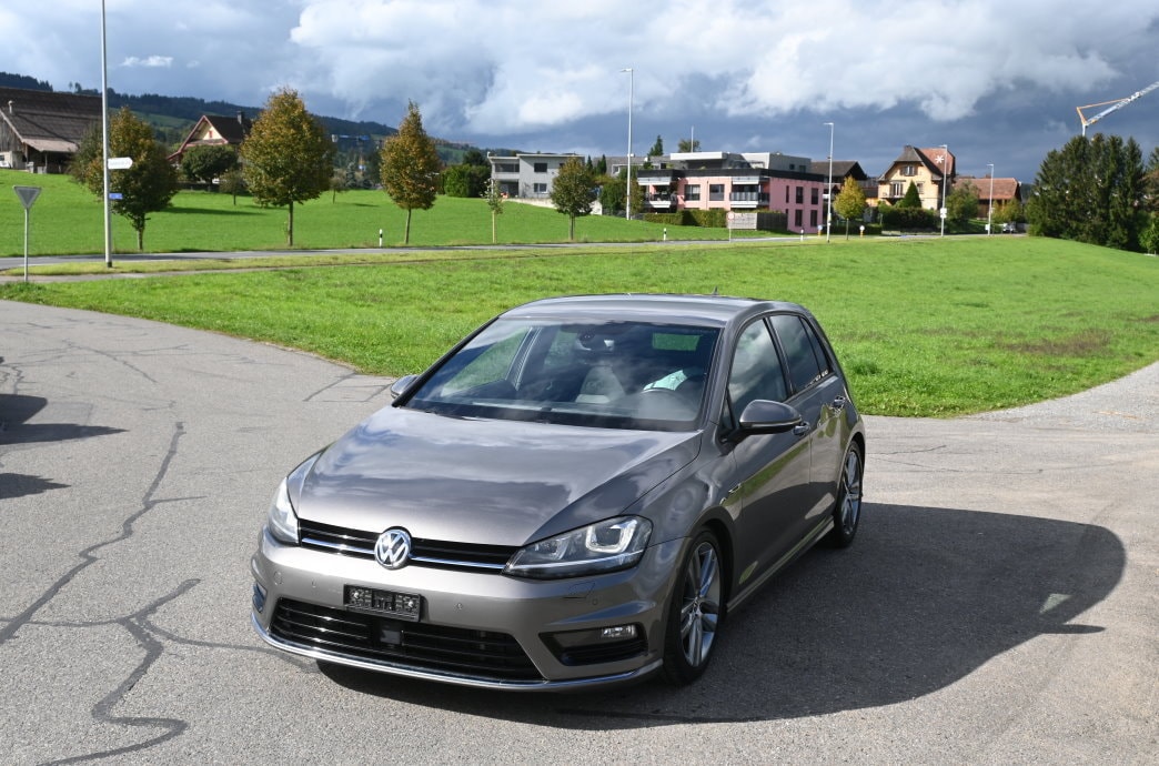 VW Golf 2.0 TDI R-Line Design 4Motion