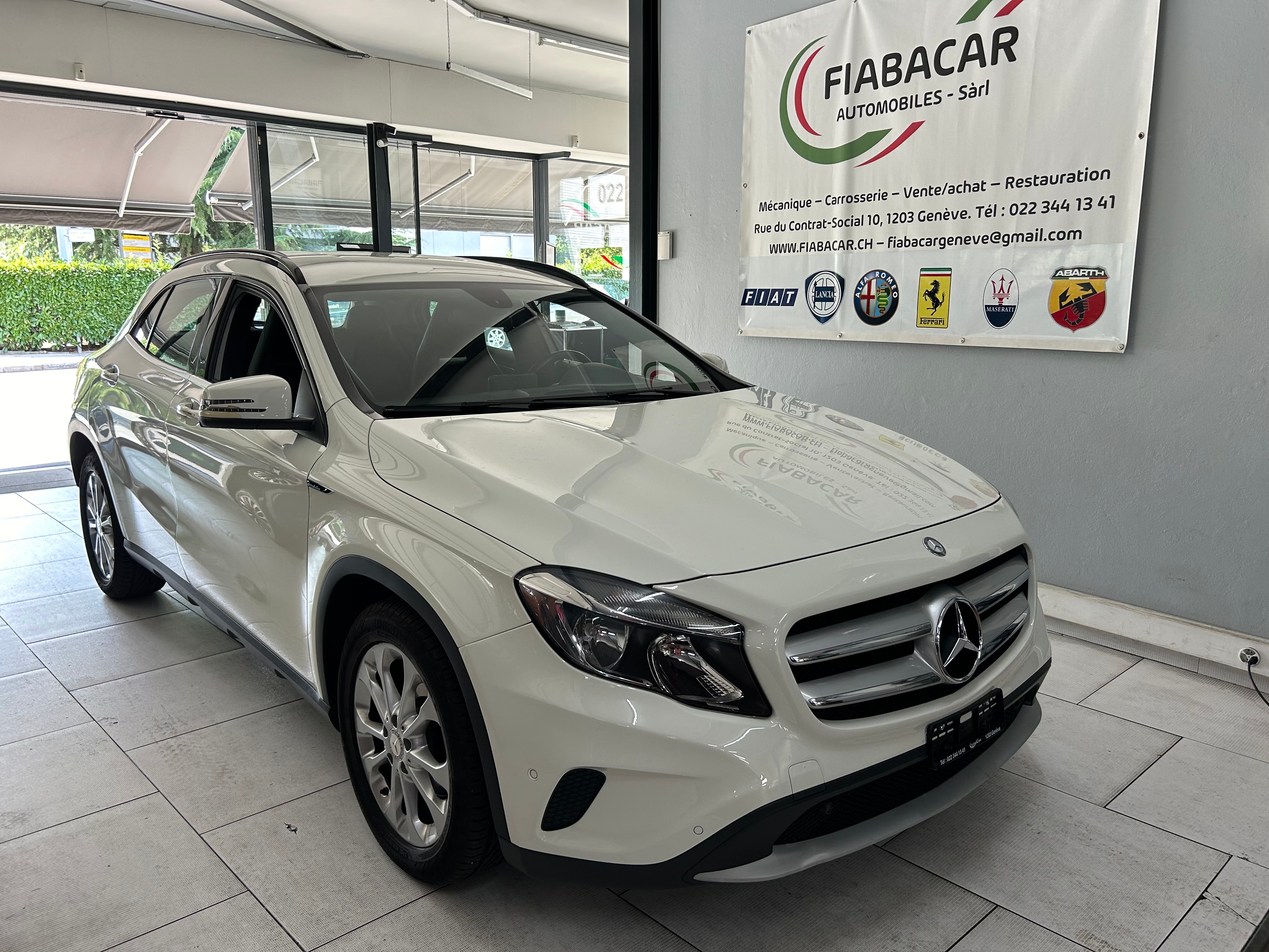 MERCEDES-BENZ GLA 200 Style