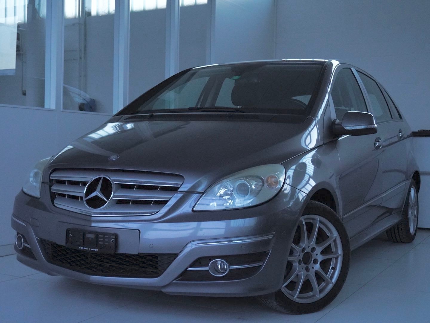 MERCEDES-BENZ B 180 Selection Autotronic