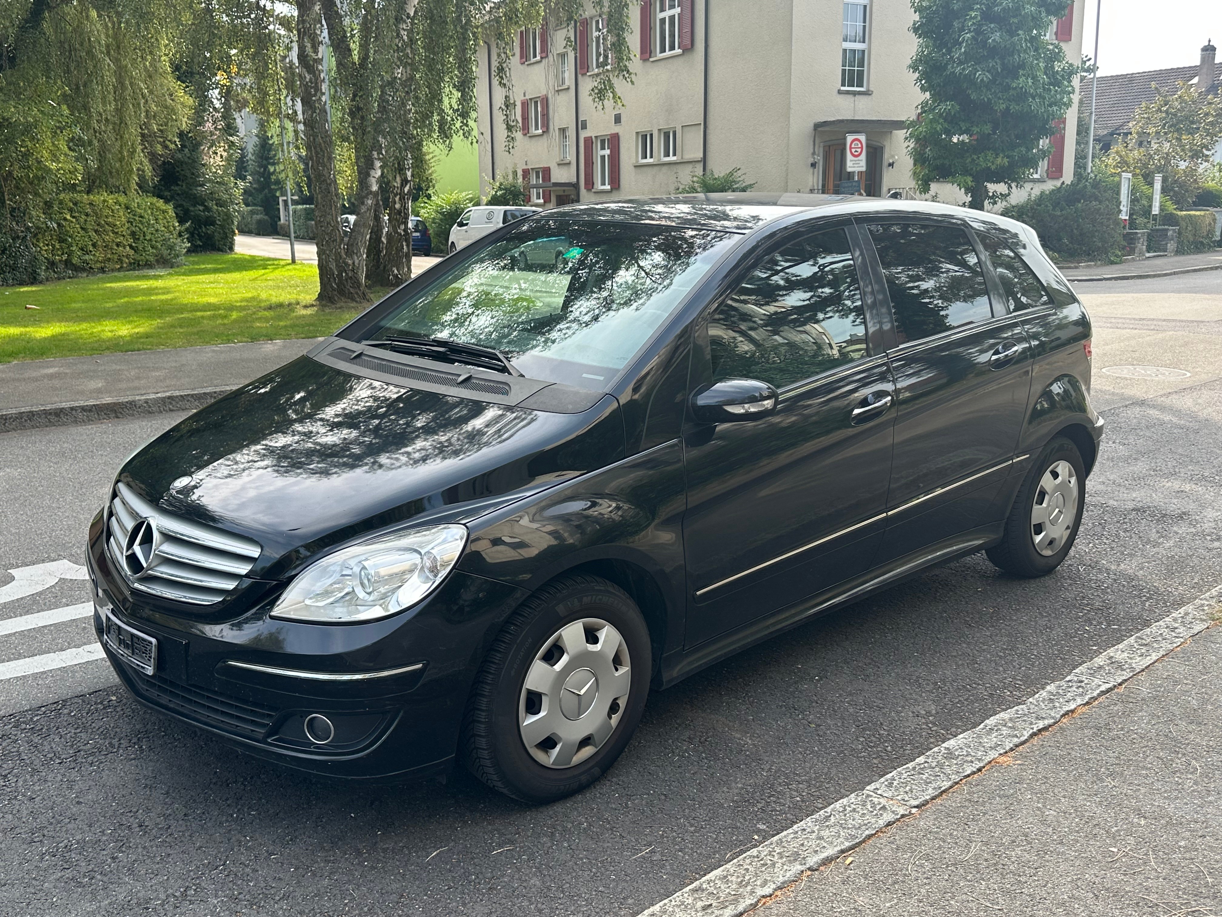 MERCEDES-BENZ B 170