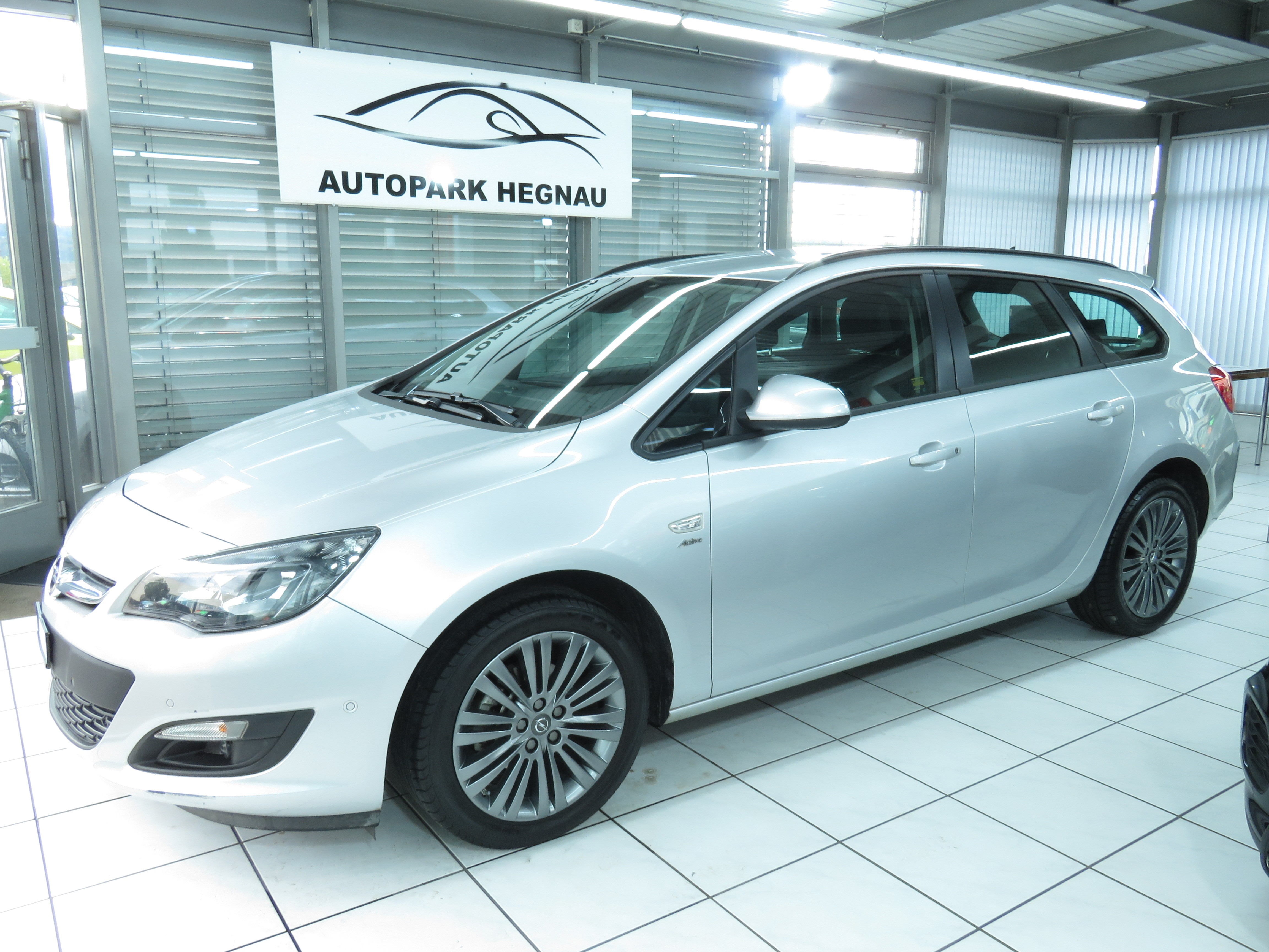 OPEL Astra SportsTourer 1.4i 16V Turbo Active Edition