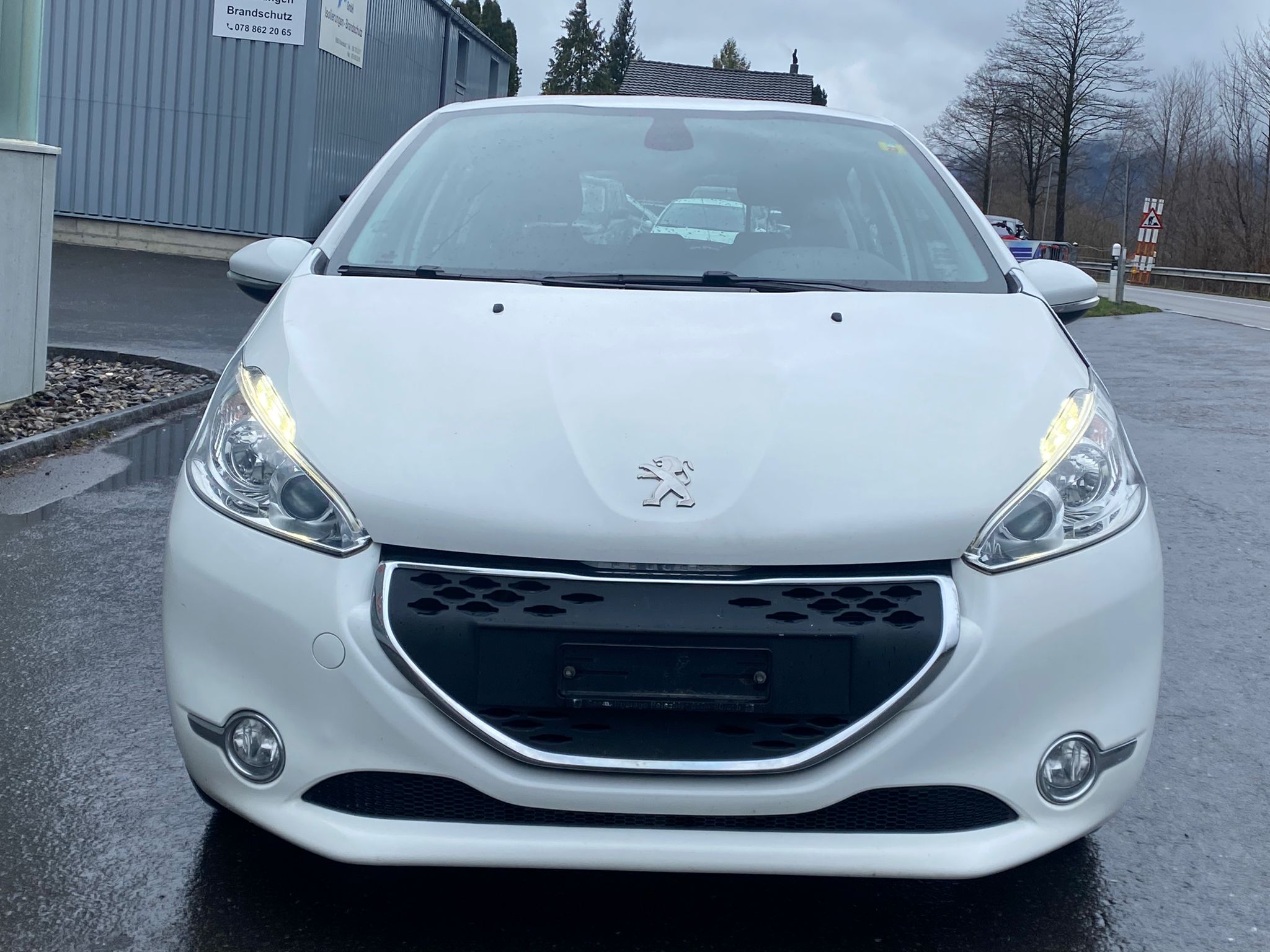 PEUGEOT 208 1.4 e-HDi Active EGS5