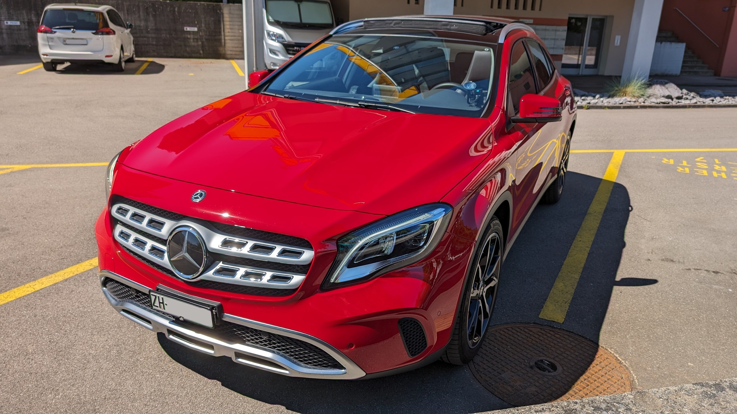 MERCEDES-BENZ GLA 250 4Matic 7G-DCT